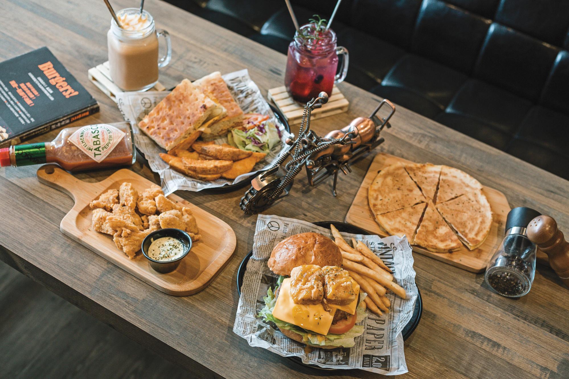 THE BurgeR HousE餐點分量充足,每道都令人吮指回味。