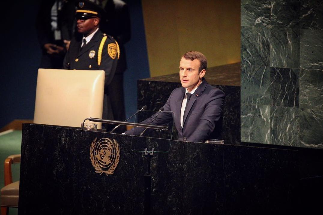馬克宏拍攝影片呼籲民眾趕緊接種疫苗。(翻攝Emmanuel Macron IG)