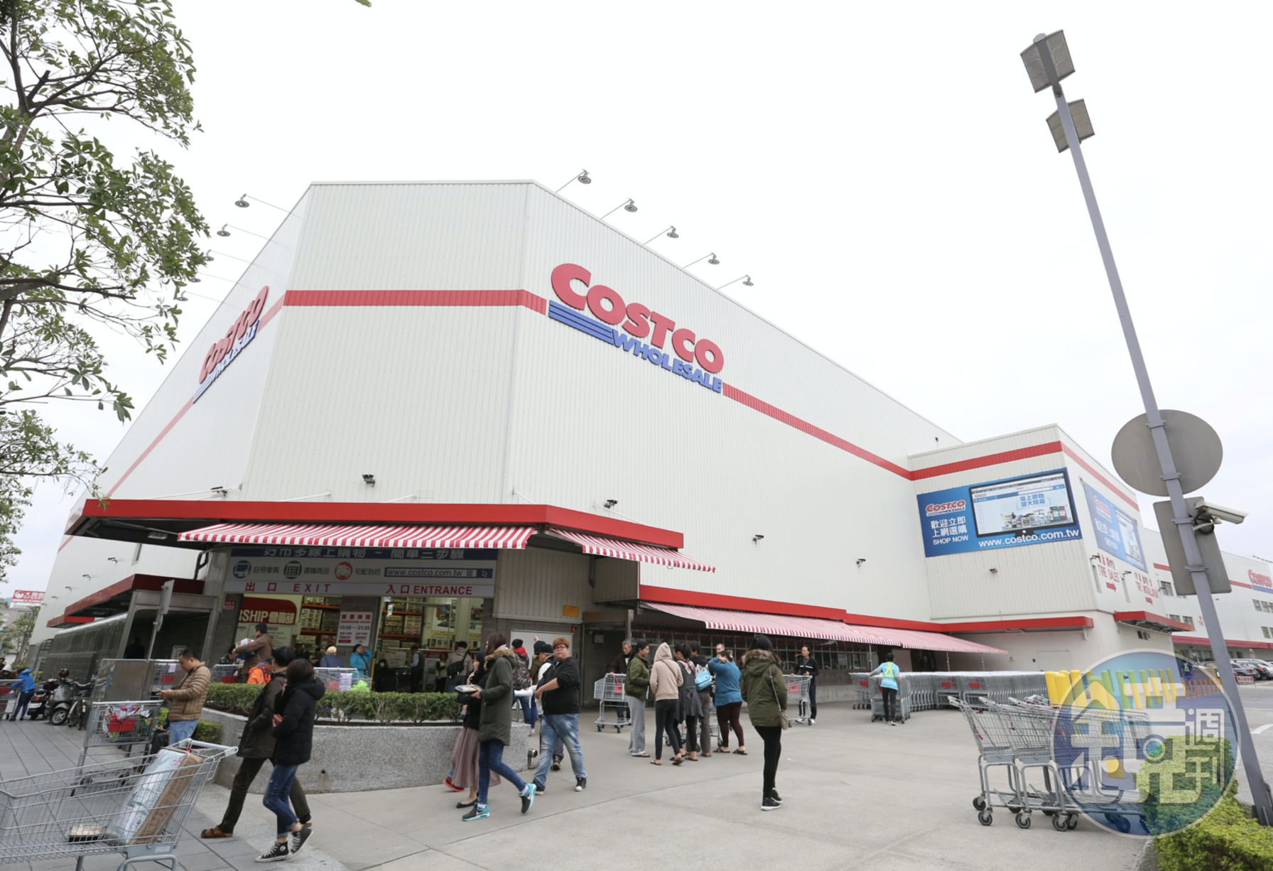 北市好市多內湖店再傳停業消息，業者證實收到政府通知店內有確診者足跡。（本刊資料照）