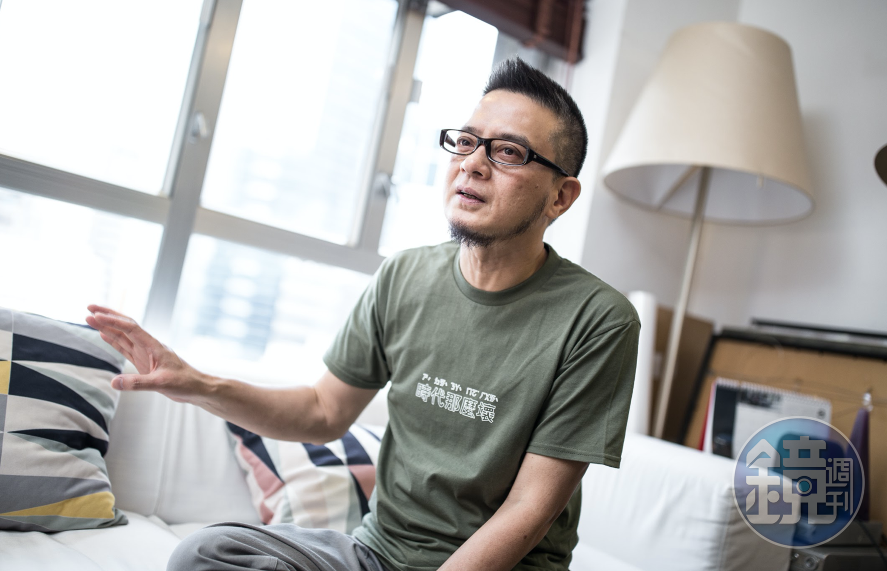 長期支持香港民主運動的歌手黃耀明,2日遭香港廉政公署拘捕,今出庭准以2,000港元自簽保守行為18個月,律政司撤回控罪。(資料照)