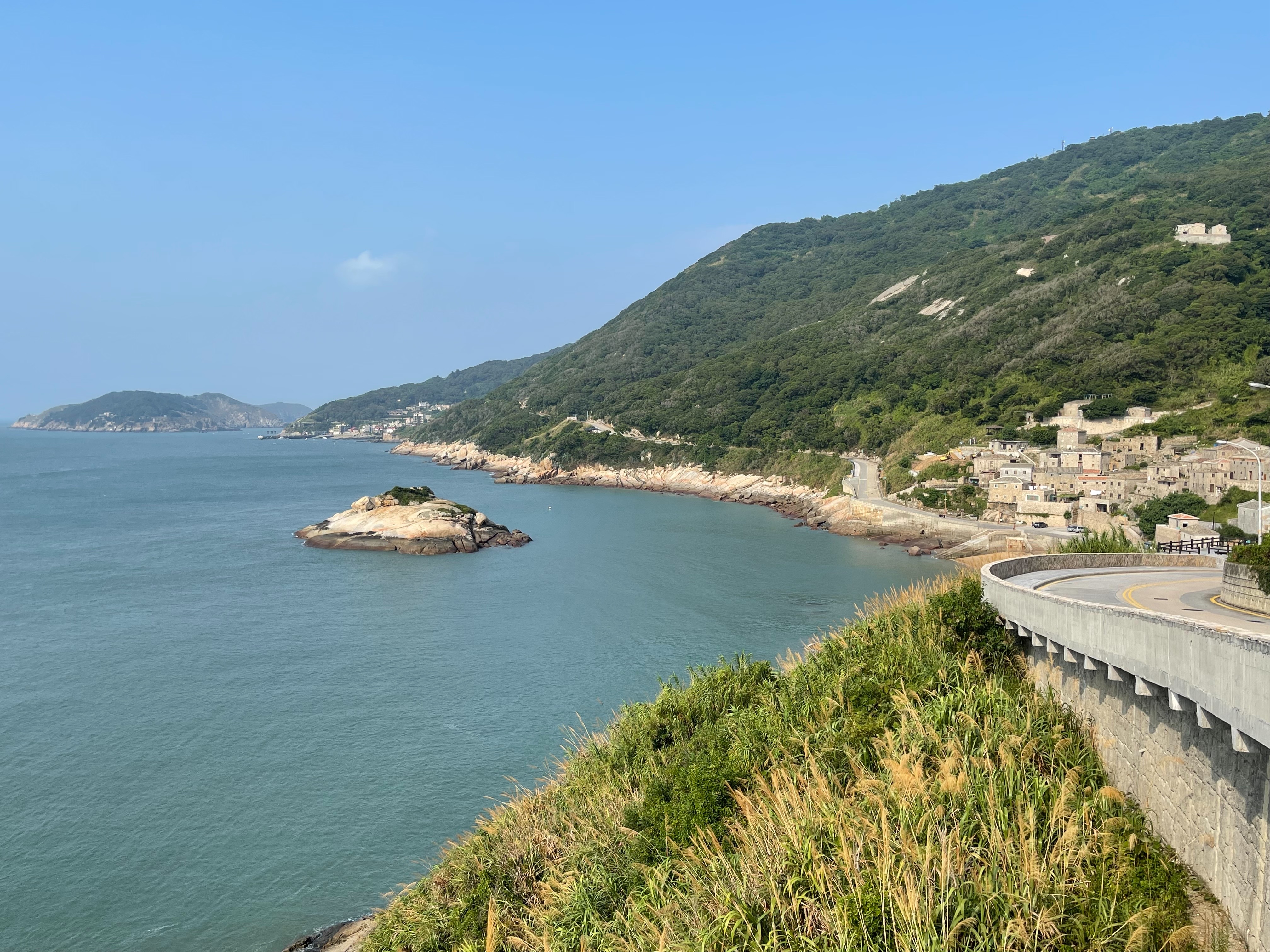 以觀光業為主要經濟來源的外島金馬，少了小三通的遊客，只能等台灣本島旅遊潮回溫。