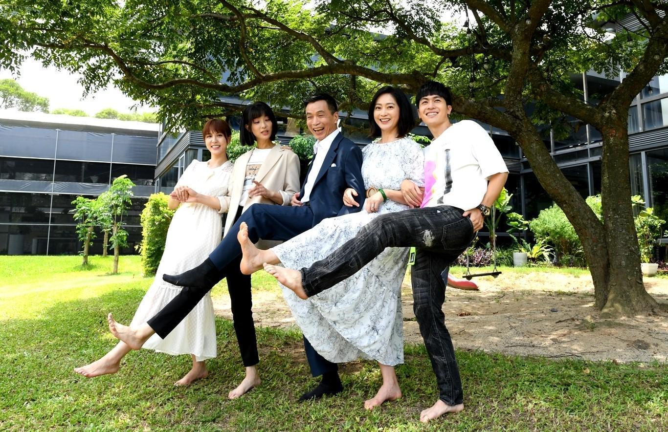 《三隻小豬的逆襲》殺青戲拍攝現場宛如同樂會。（圖／三立提供）