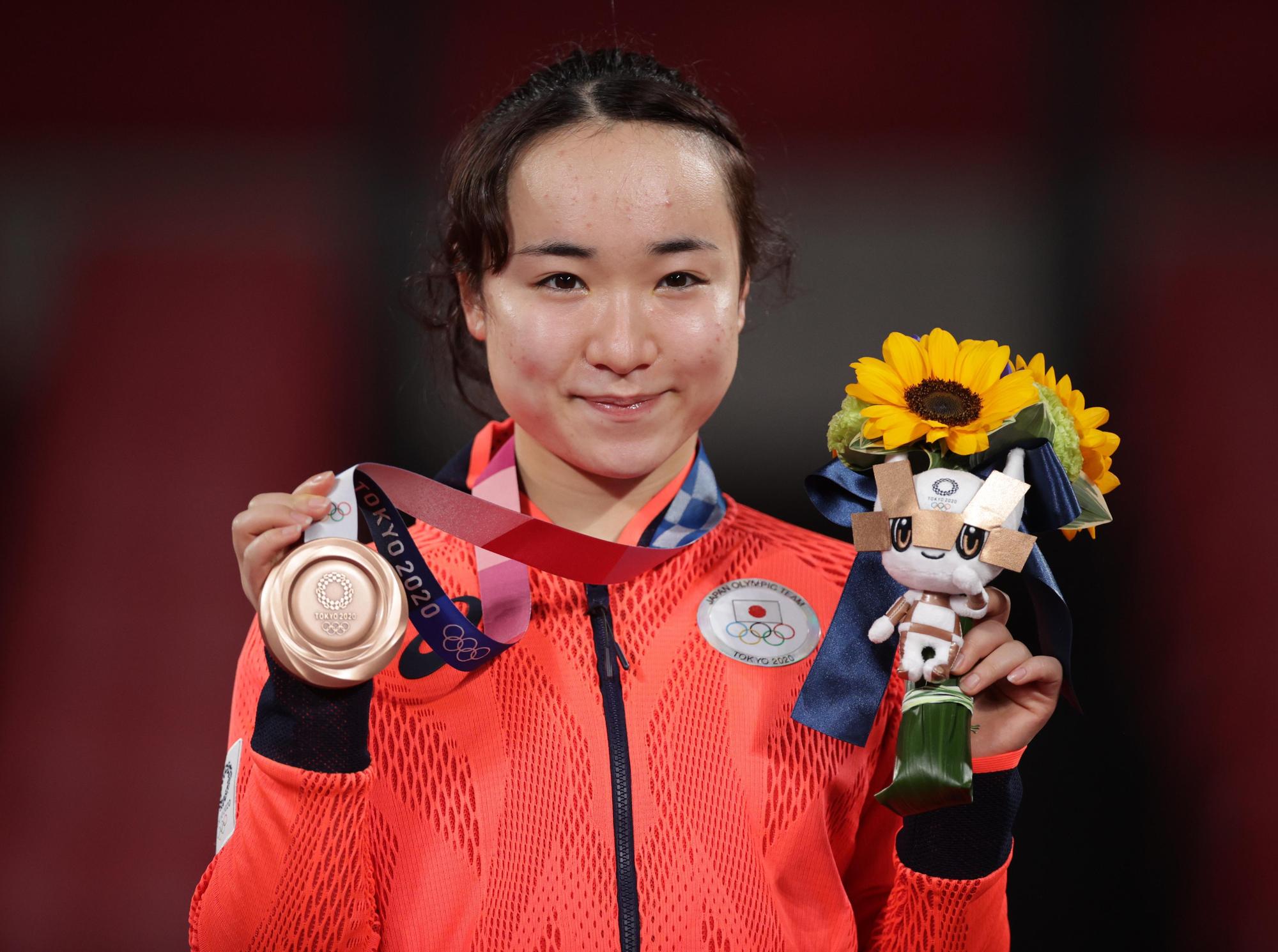 伊藤美誠在女單項目銅牌戰贏了新加坡于夢雨,拿到日本桌球女單首面獎牌。(東方IC)