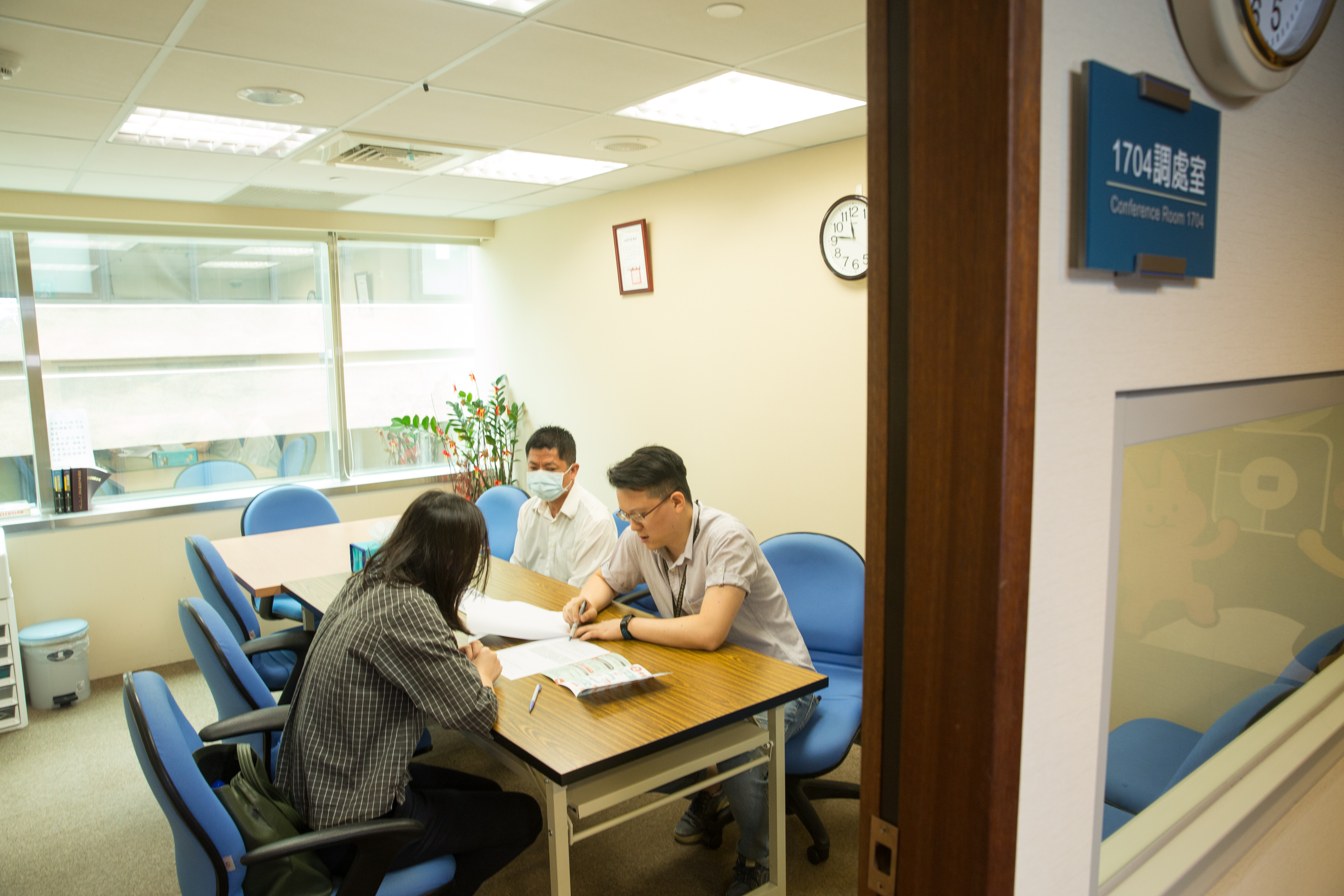 金融消費評議中心今年第1季受理申訴、評議案件中，來自保險業各占78%、84%。