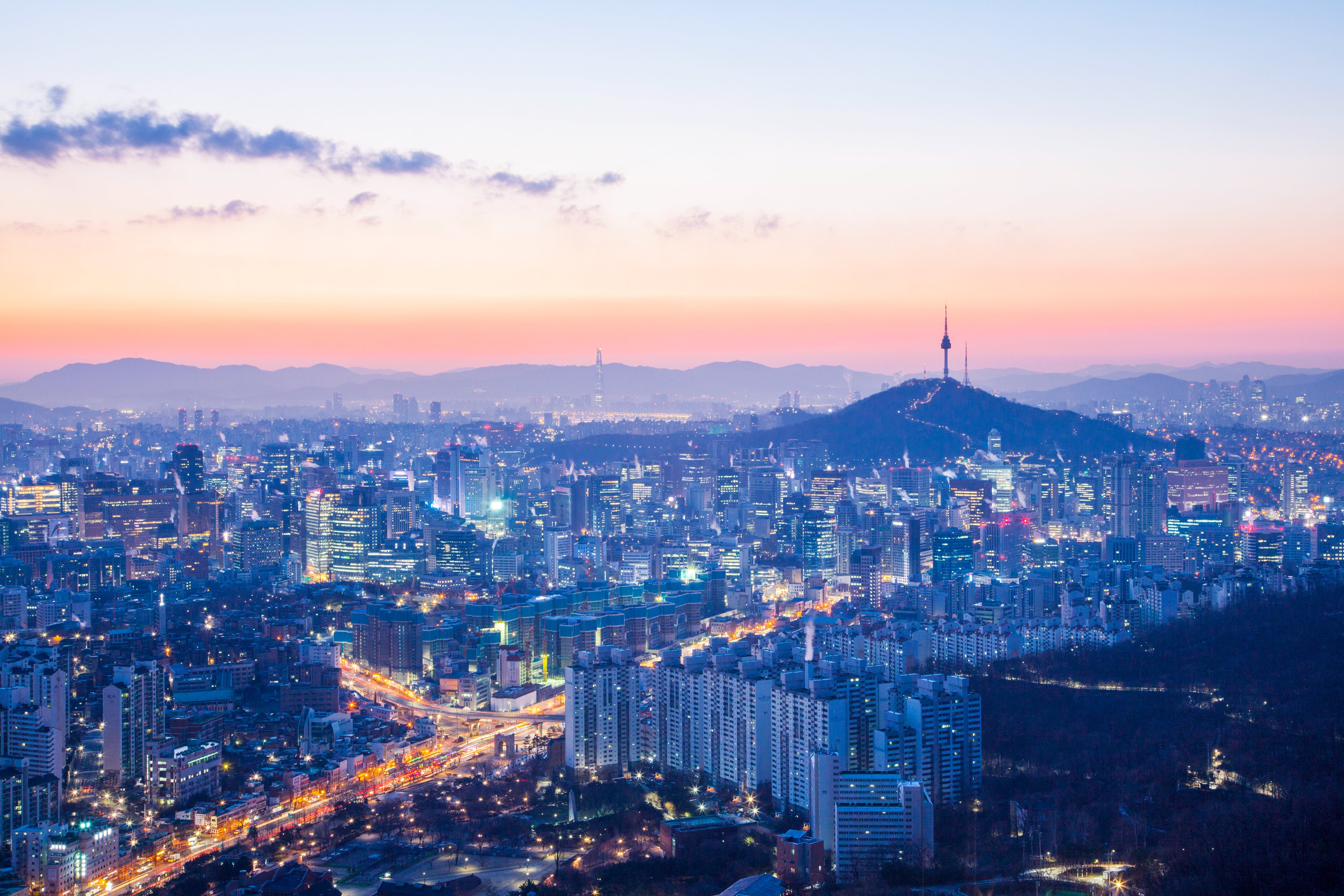 南韓第四波COVID-19疫情大流行持續延燒，從首都圈蔓延至全國。（翻攝自Seoul Government推特）