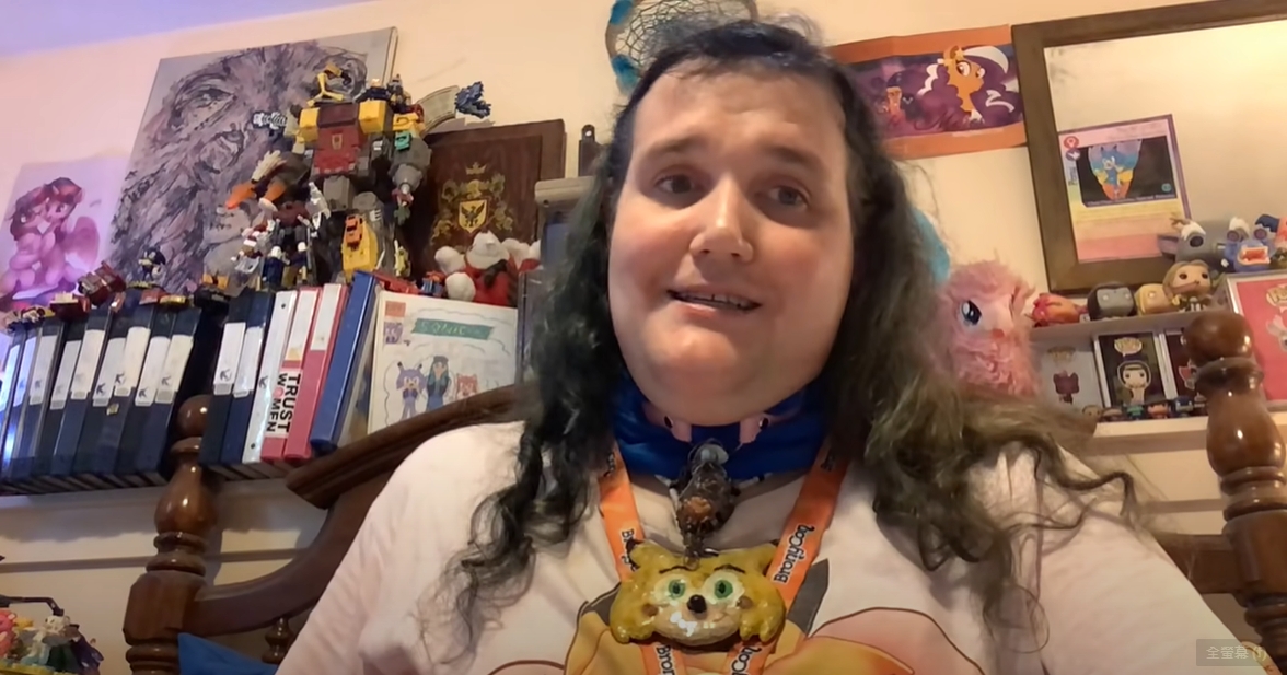 錢德勒因性侵79歲的老母親，正在監獄等待下月開庭。（翻攝Christine Weston Chandler YouTube頻道）