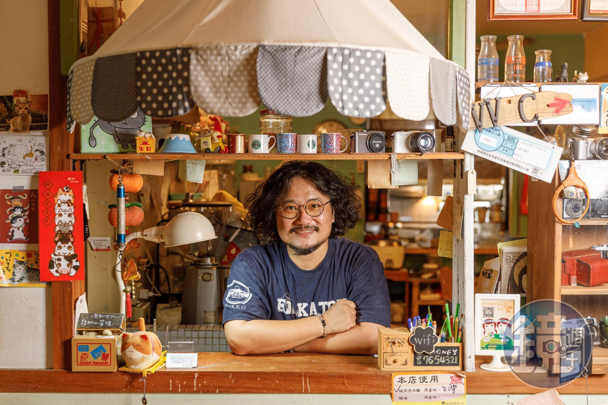 老闆林明志做事很有態度，就算是外帶餐盒， 也要維持店家給人豐盛的印象。 