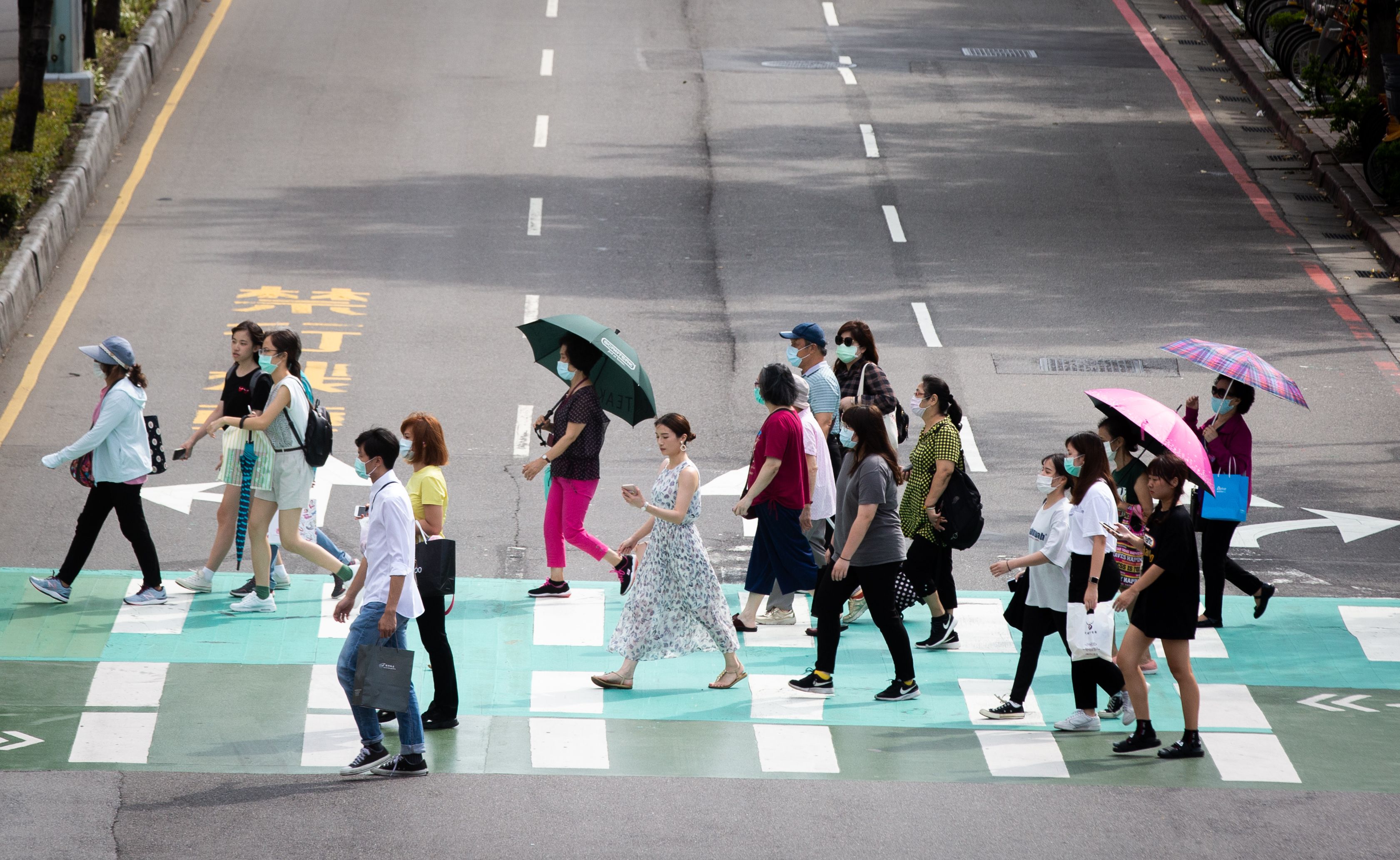 氣象局表示，今日降雨情形逐漸減緩，不過北部及各地山區仍要注意午後雷陣雨。（本刊資料照）