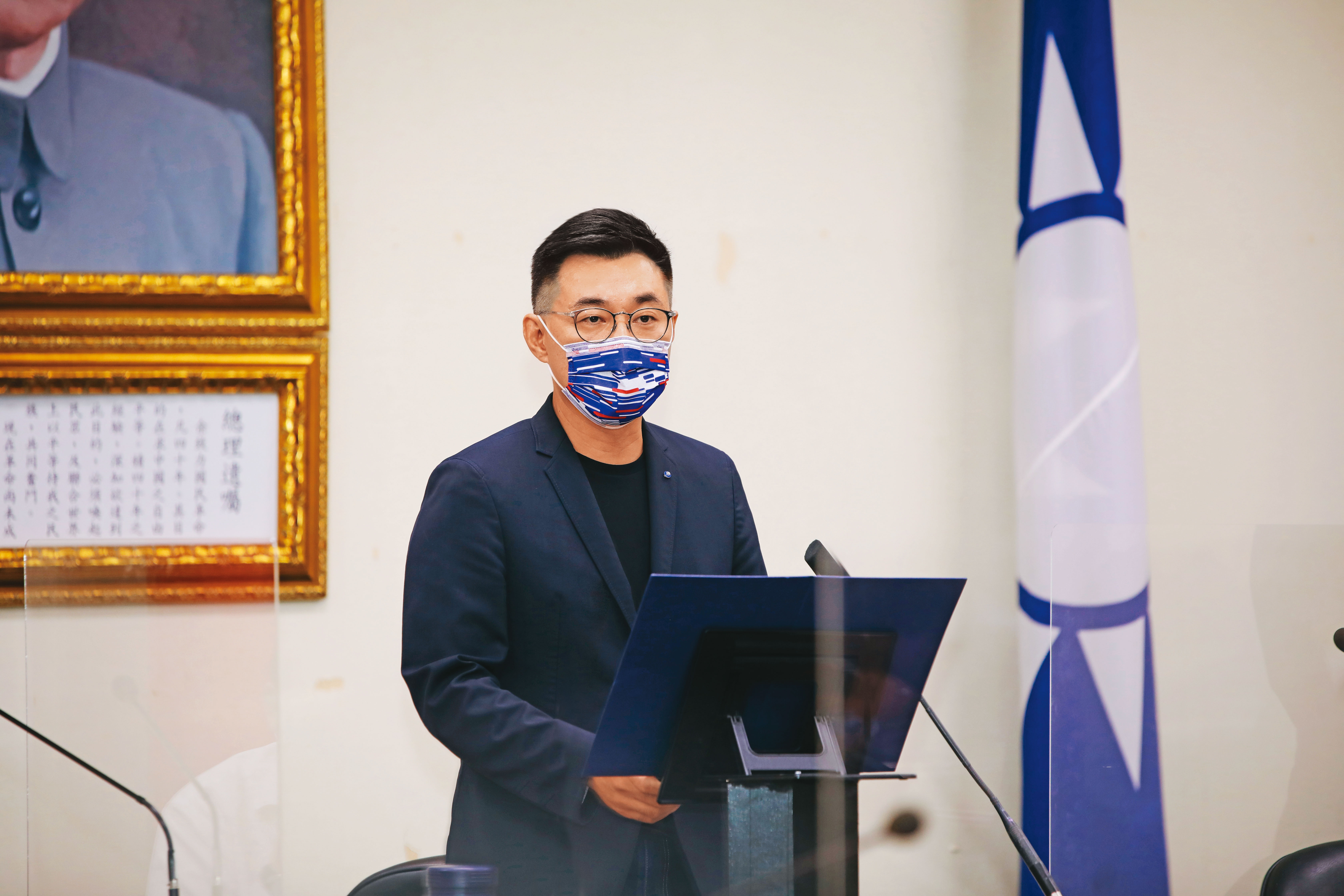 面對挑戰者朱立倫強勢逼近，爭取連任的江啟臣（圖）陷入苦戰。（國民黨提供）