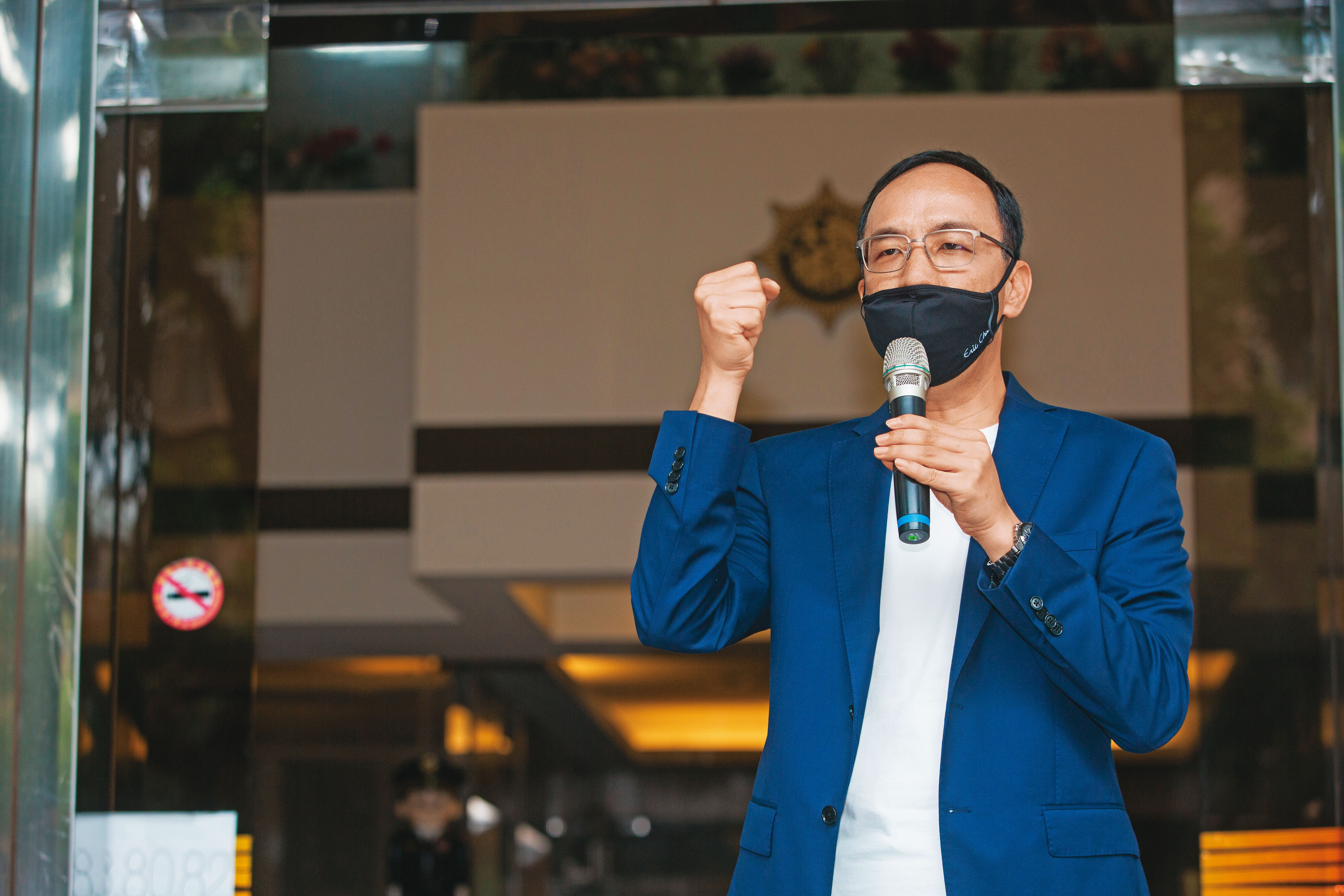 朱立倫2日宣布參選黨主席後，獲地方派系等勢力力挺，在黨內逐漸出現西瓜效應。