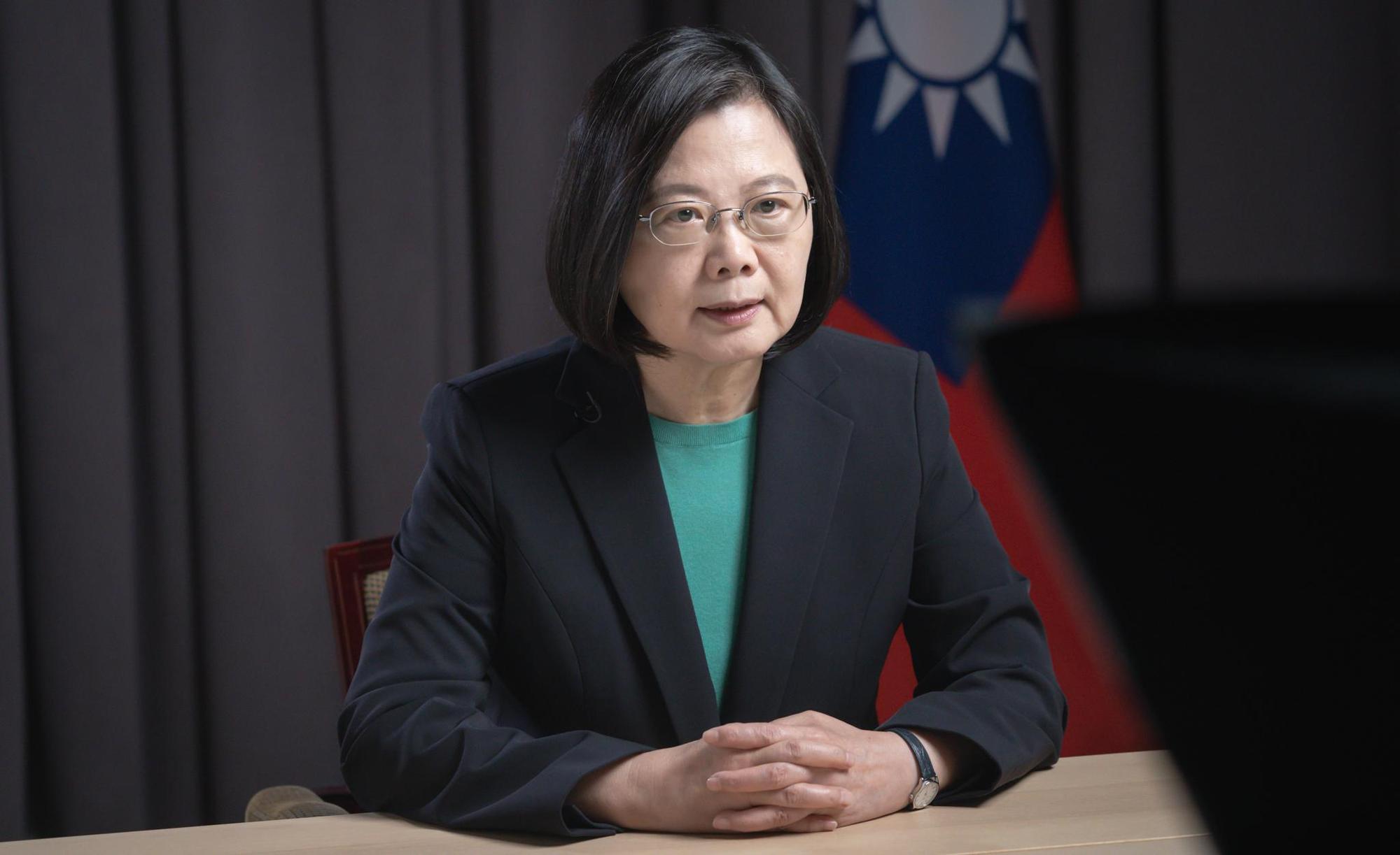 談及香港現況，蔡英文直言，北京提出的一國兩制方案不被台灣人接受，且也不可能成為未來的選擇。（總統府提供）