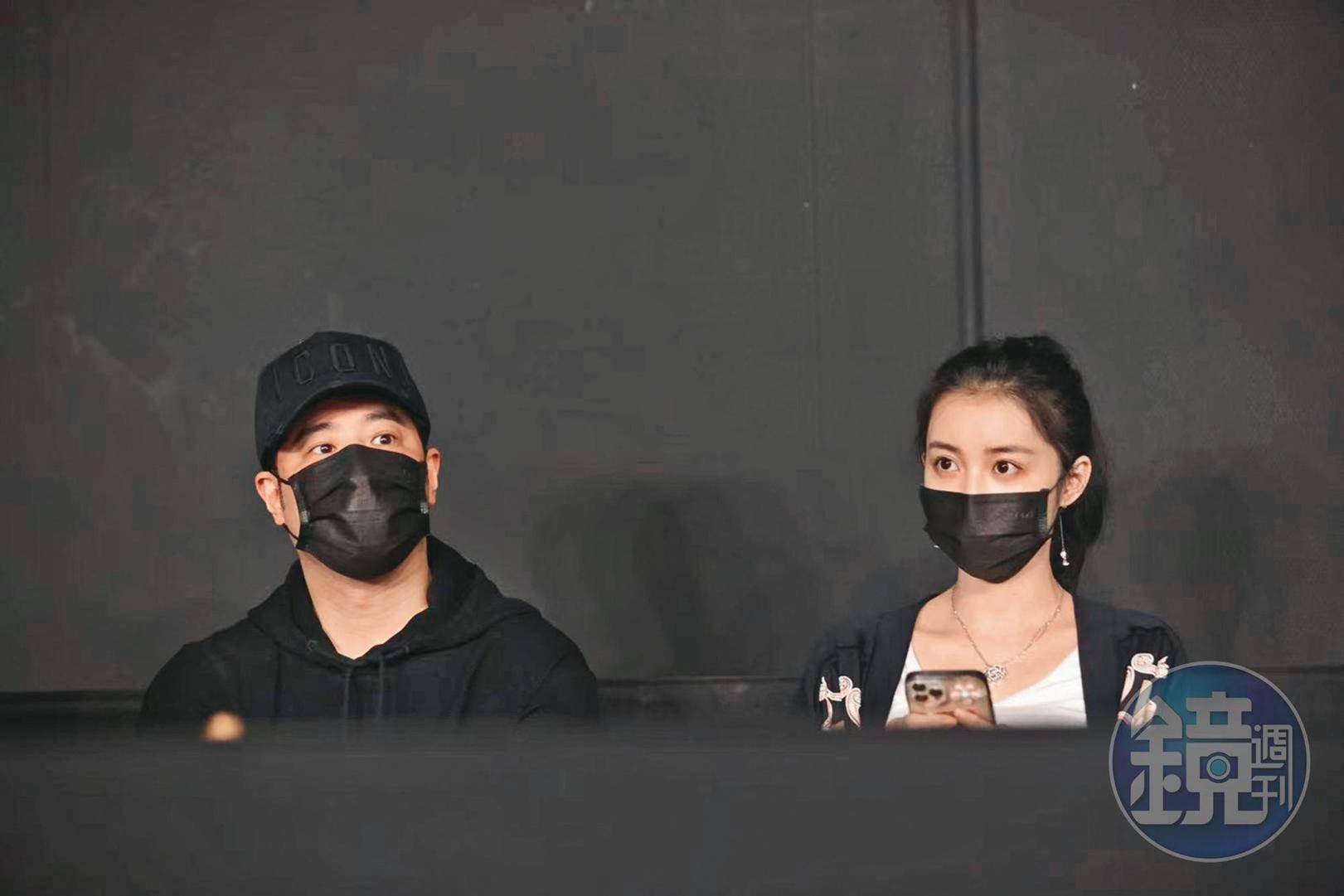 潘瑋柏（左）日前曾被目擊，帶著老婆Luna（右）一起去看孟佳演唱會，兩人難得公開合體。（讀者提供）