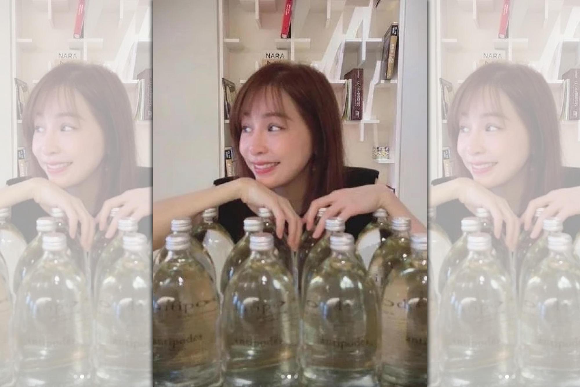 王心凌備好飲用水，準備接種疫苗。（翻攝自王心凌IG）