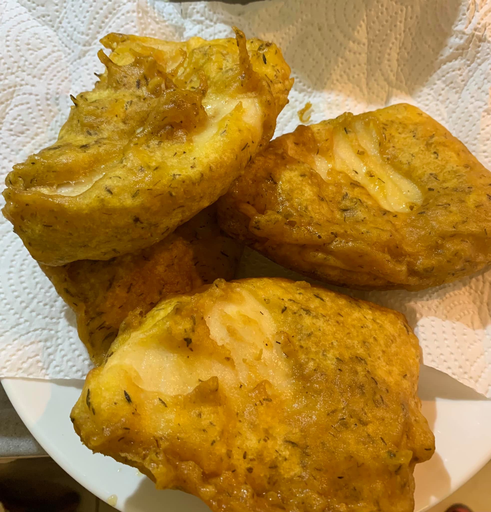 魚片起鍋瀝油，即可上桌。