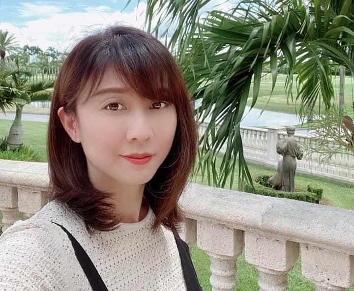 中古小姐為了酸范范跟她裝熟,反被她的老公黑人攻擊。(翻攝中古小姐臉書)