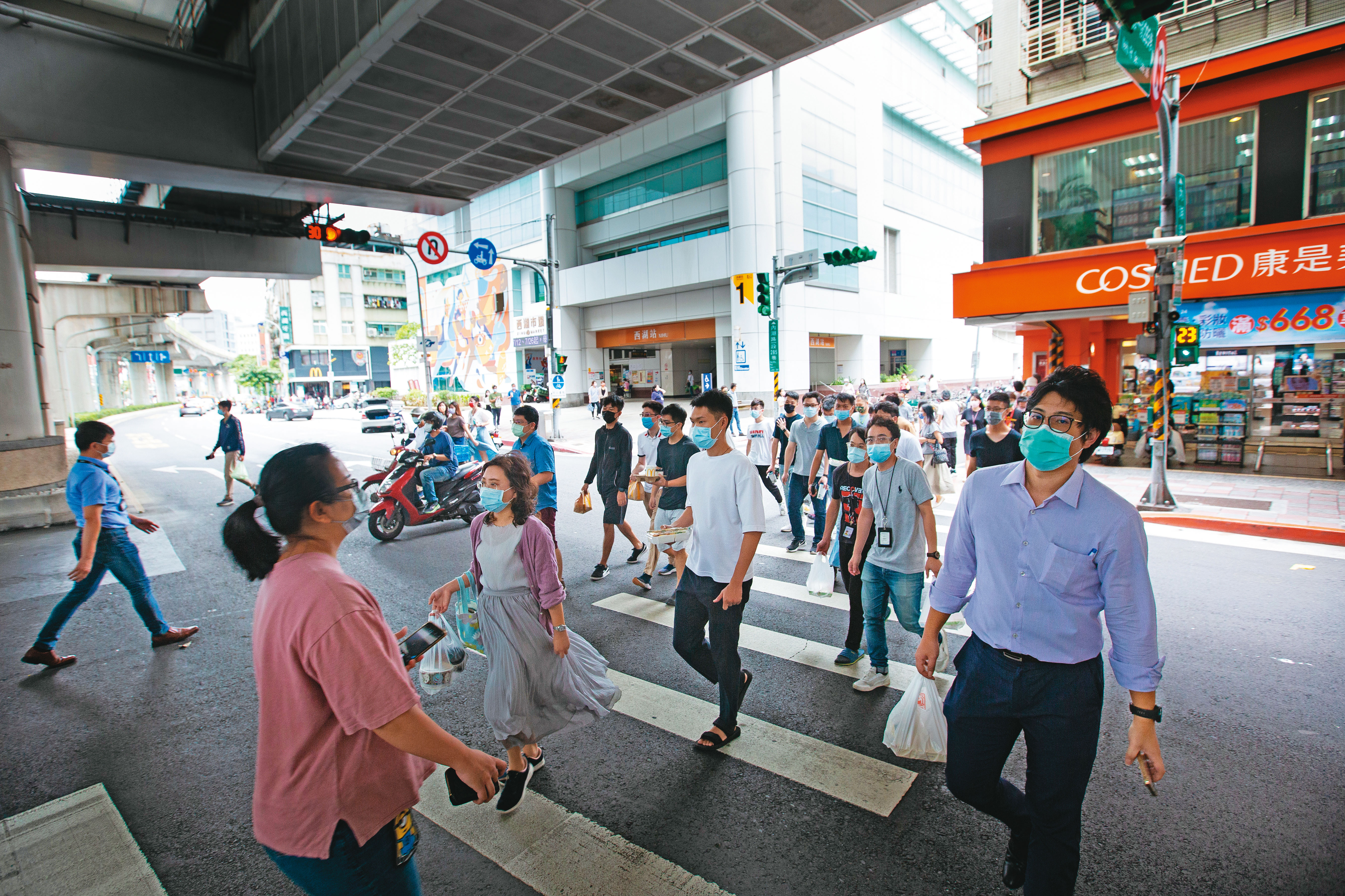 沈玉琳買房喜歡生活機能便利的商圈，輕鬆搞定食衣住行育樂。