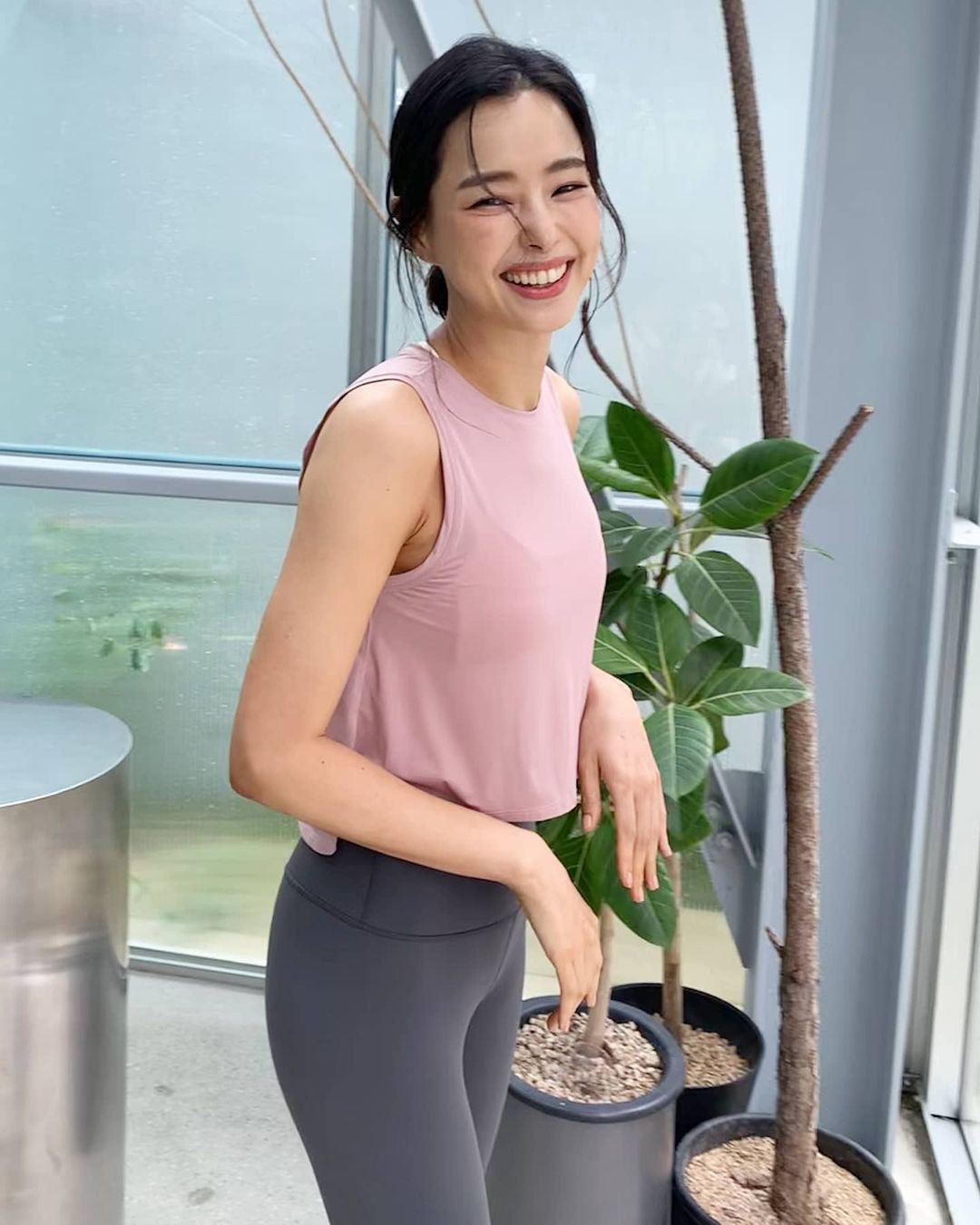李荷妮與尹啟相愛情長跑7年,在去年分手。(翻攝李荷妮IG)