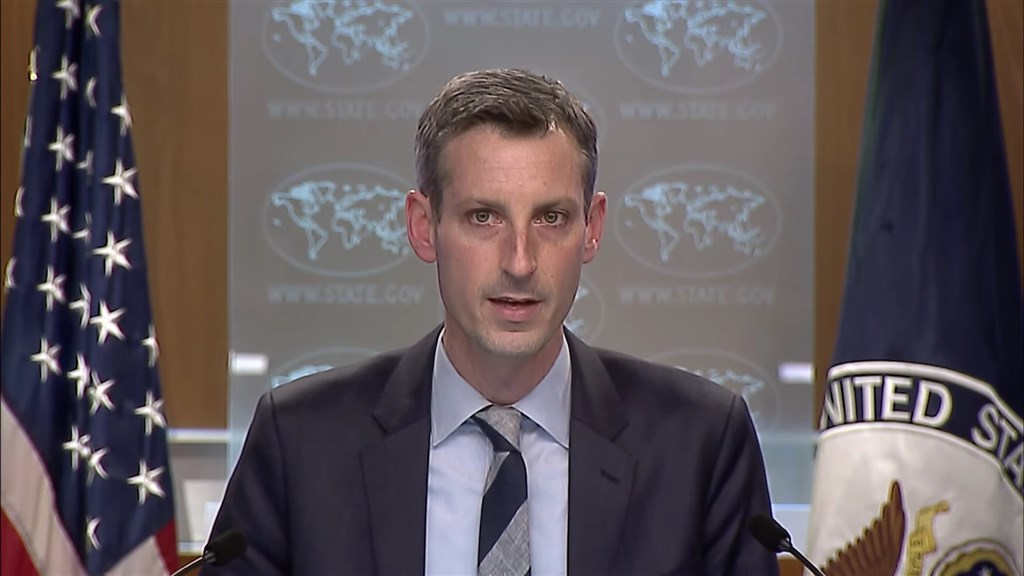美國務院發言人普萊斯（Ned Price）於美東時間10日在國務院例行記者會時回應，美方與立陶宛站在一起，並譴責中國近期報復性作為。（翻攝自美國務院官網state.gov）