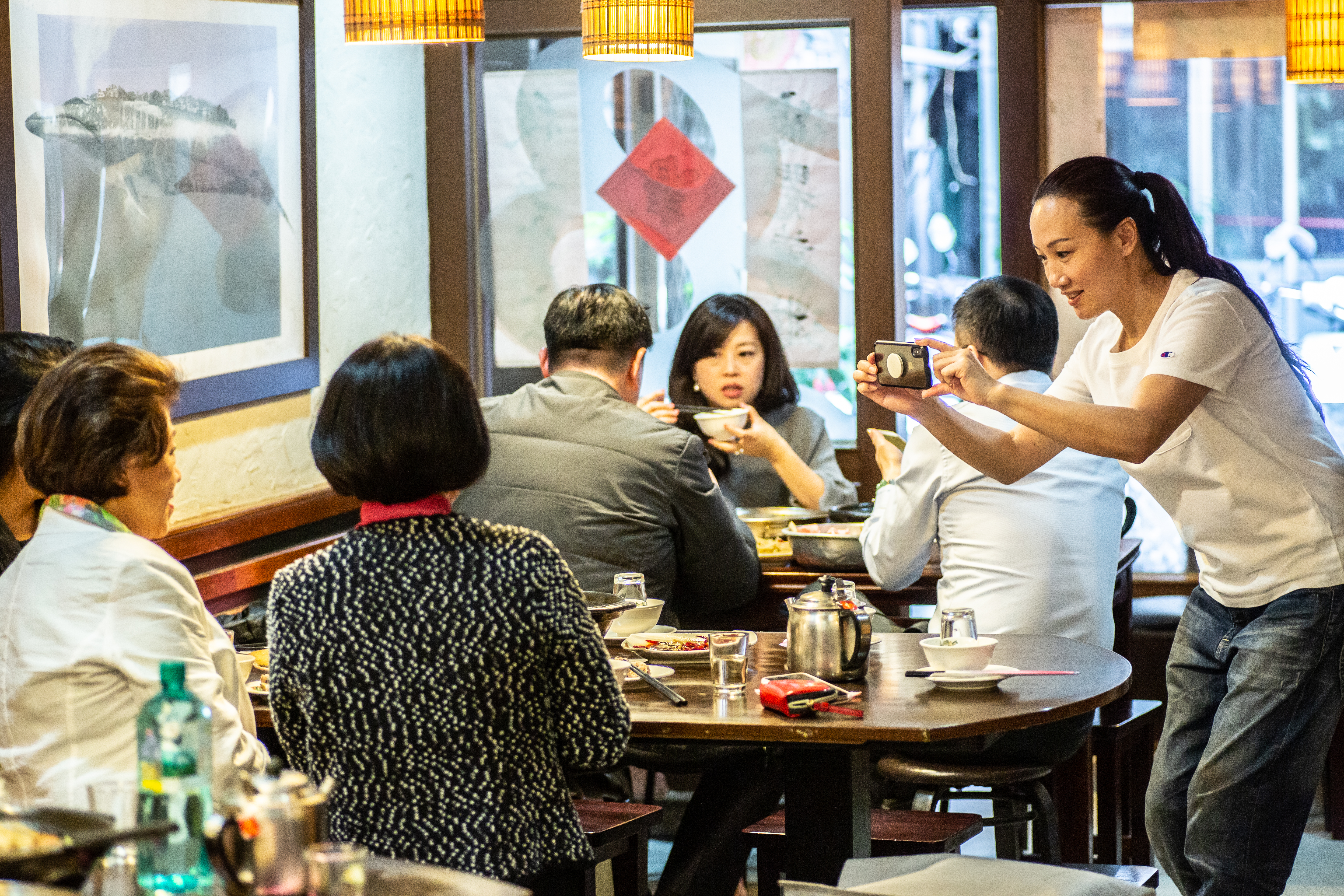 程敏疼客人出了名，也和很多客人吃到變成朋友。