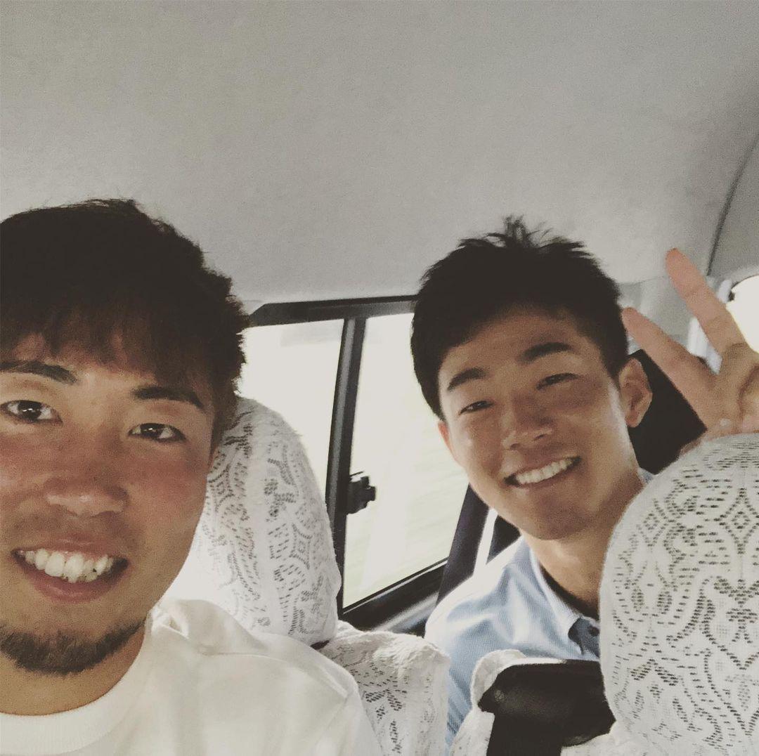 據傳井口和朋（左）與中田翔本是好兄弟，不過井口因為想要保持狀態疏遠中田翔後導致兩人產生嫌隙。（翻攝自井口和朋IG）