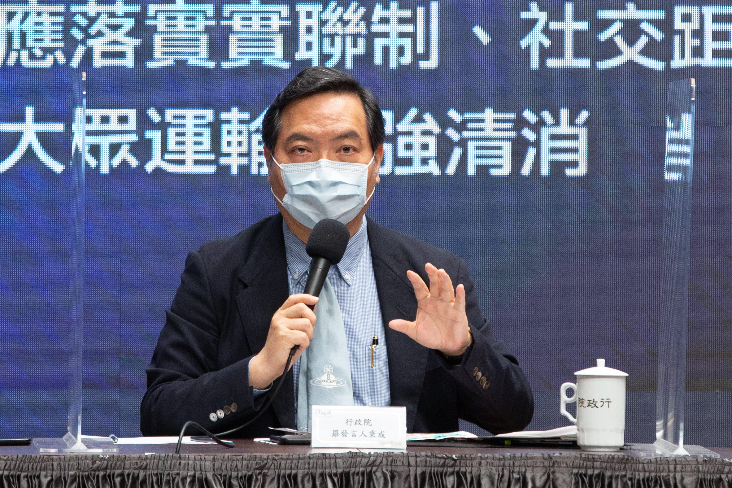 對於朝野立委反對五倍券，行政院發言人羅秉成今日提出4大優點，強調五倍券比現金更能振興經濟。（本刊資料照）