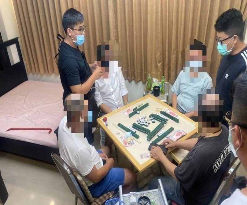 大同分局破獲建成派出所附近一個職業麻將賭場。（翻攝畫面）