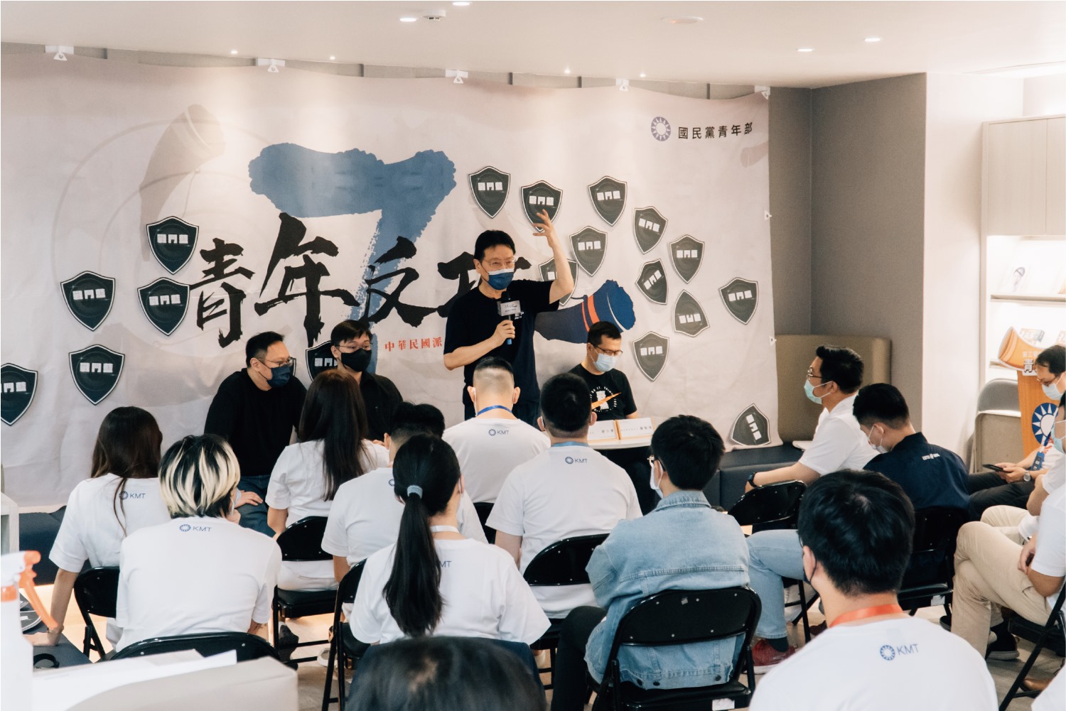 趙少康受邀至國民黨「網紅青年營」演講。（翻攝自趙少康臉書）