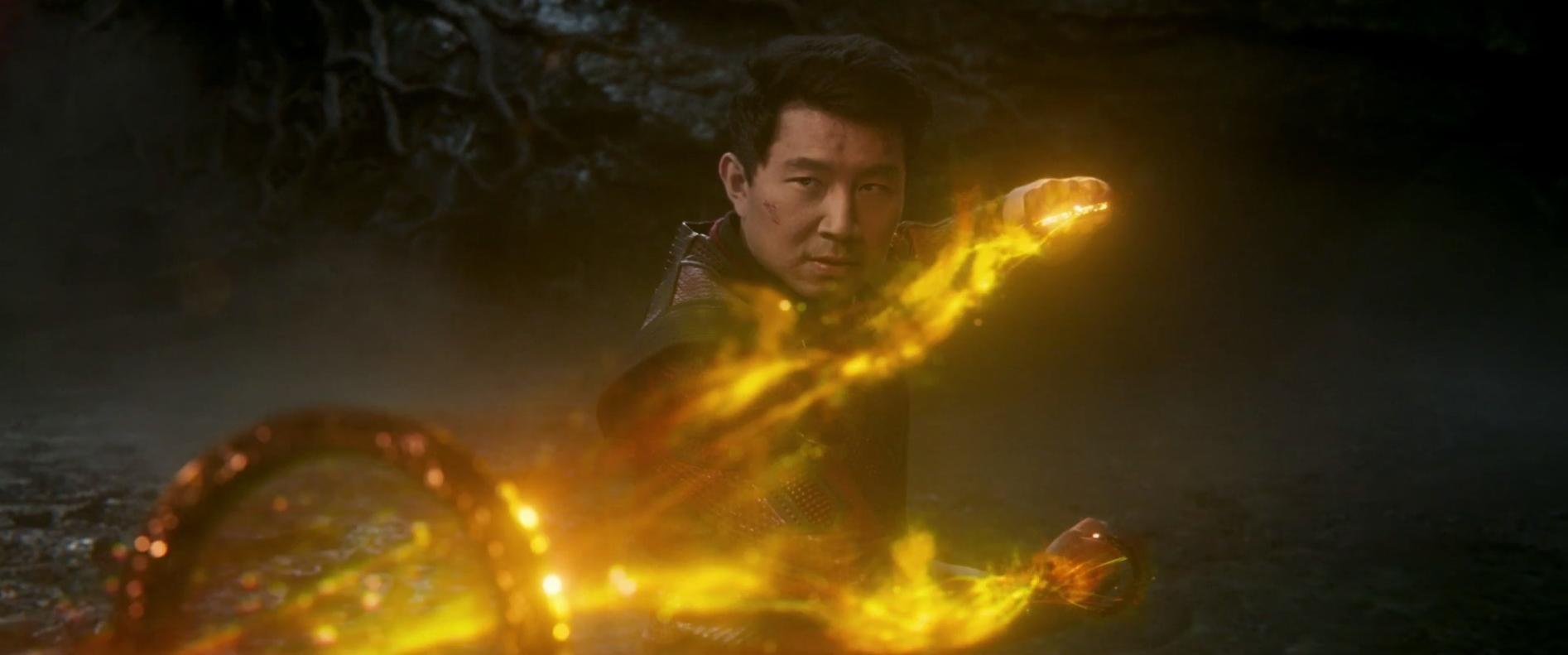 《尚氣與十環傳奇》在北美市場只會於戲院上映45天,就要上架Disney+。(翻攝自《尚氣與十環傳奇》預告)