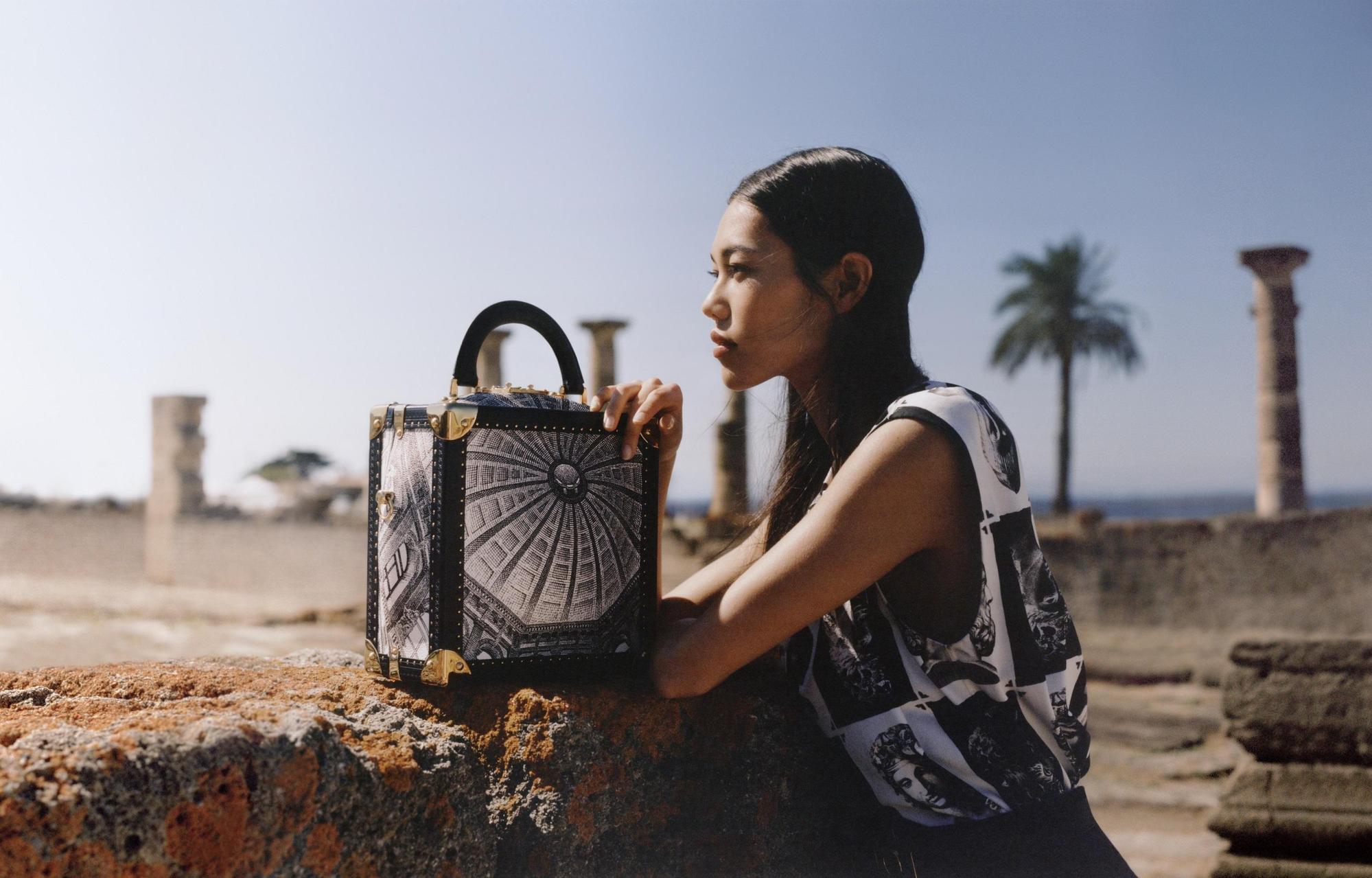 LOUIS VUITTON x FORNASETTI聯名系列充滿令人迷戀的藝術感。（LOUIS VUITTON提供）