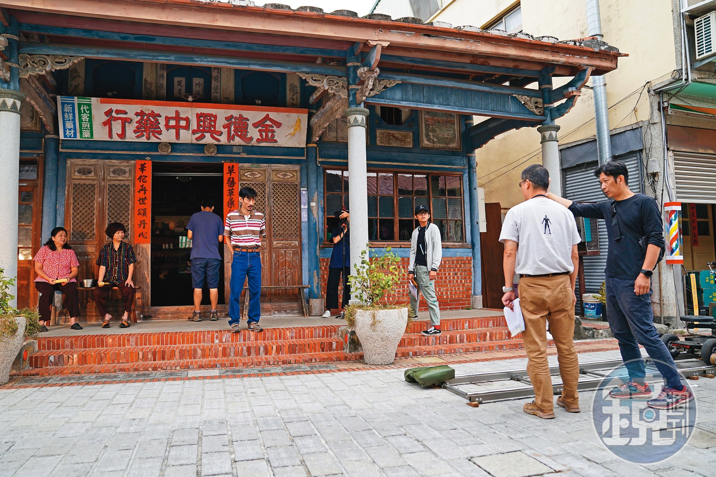 《俗女2》重回台南菁寮老街拍攝，帶動當地觀光人潮。（華視、CATCHPLAY提供，王志偉攝）