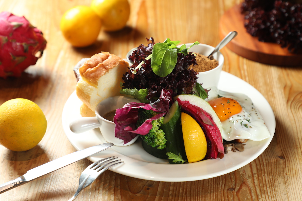 「我的吃飽飽」吃得到麵包、優格及農場蔬果，像從餐桌出發步入晨間田園。（300元／份）