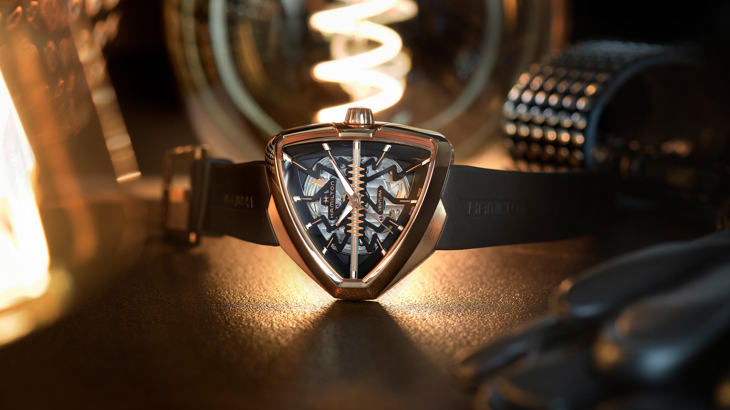 【新錶2021】漢米爾頓Ventura Elvis80鏤空款：前衛與復古兼容的致敬之作