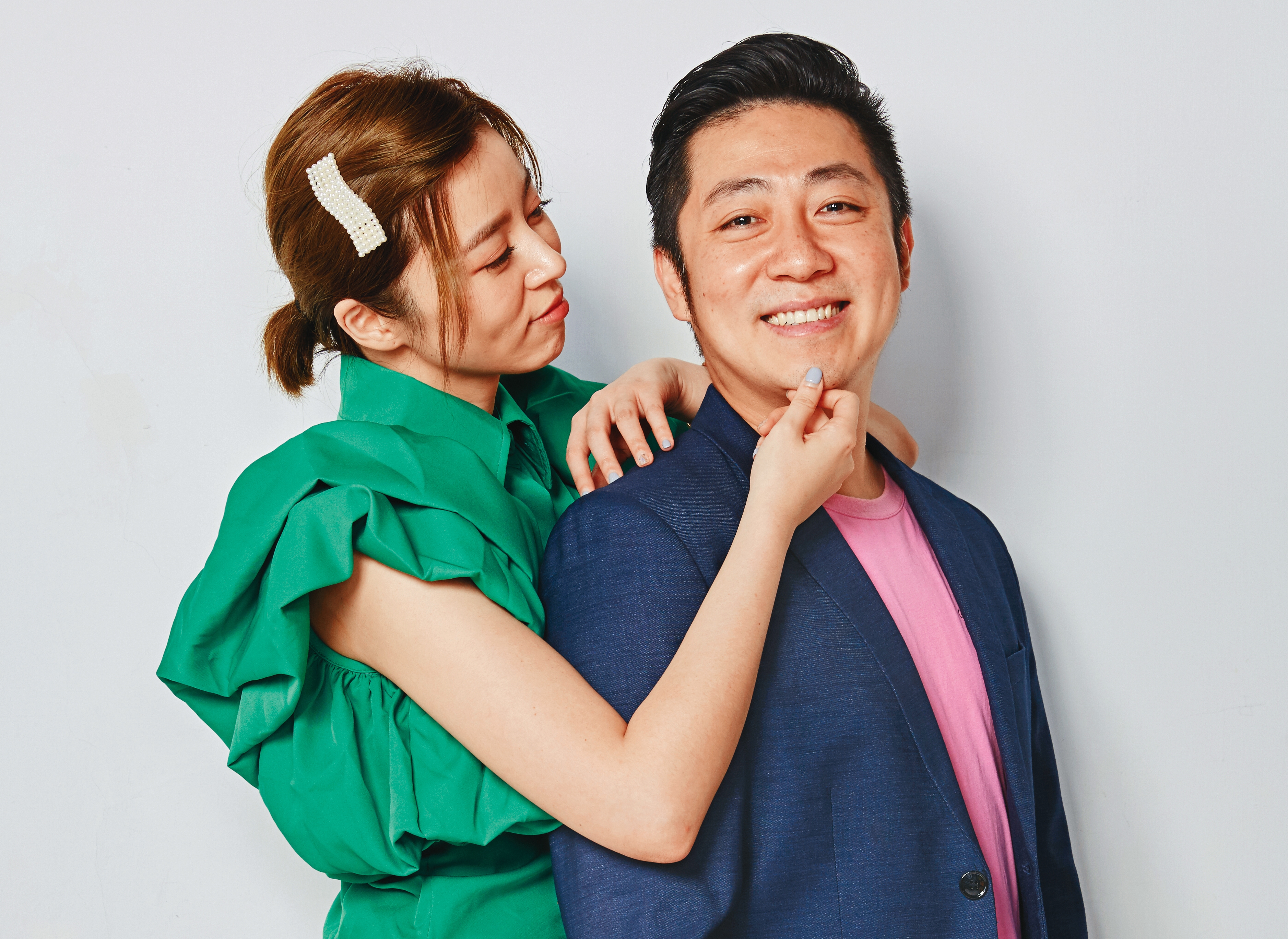 外界看起來是艾成痴戀王瞳，但夫妻倆都認同是王瞳一直為著老公，努力調整自我。