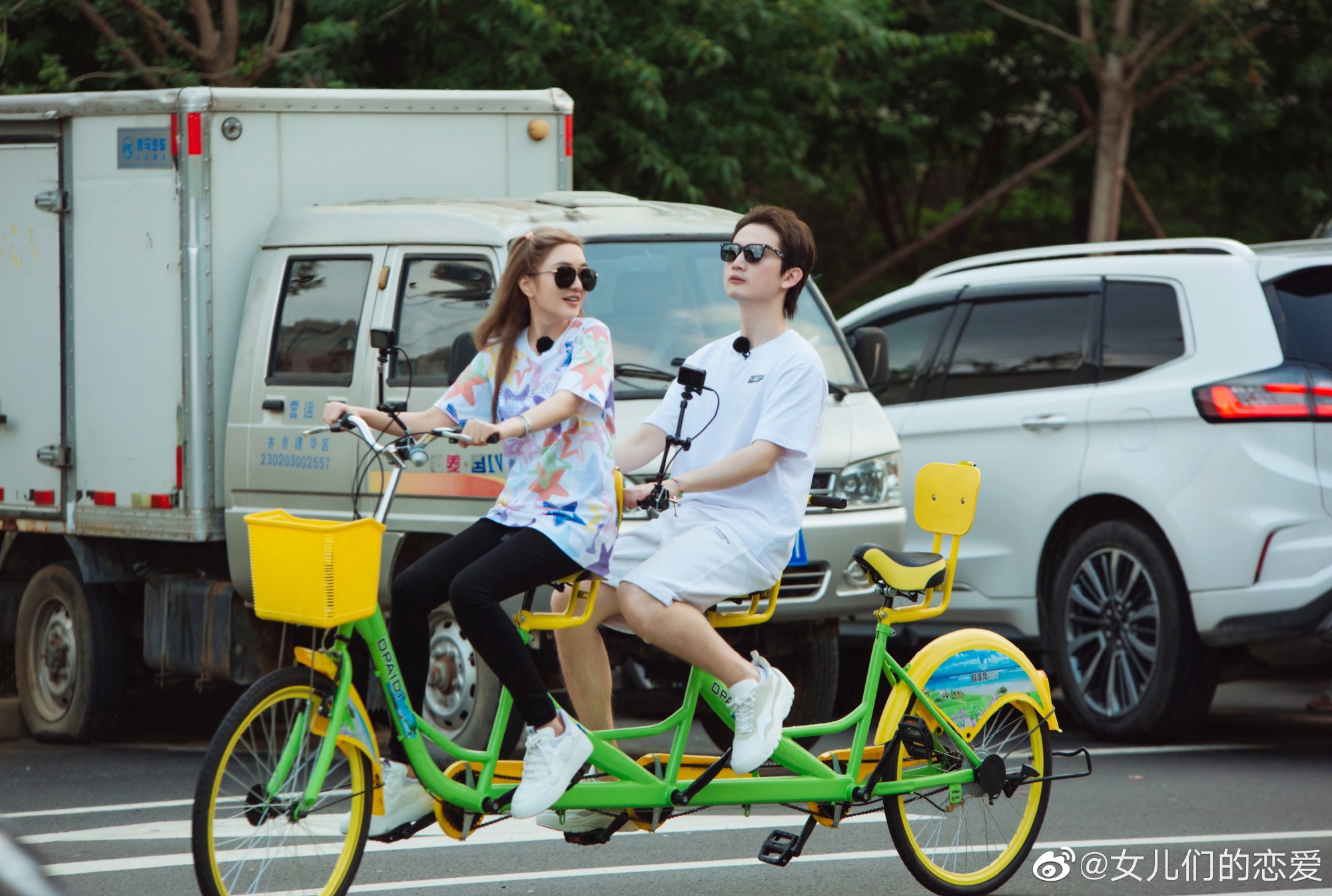 周揚青與羅昊上《女兒們的戀愛4》放閃，卻頻遭懷疑2人已分手。（女兒們的戀愛官博）