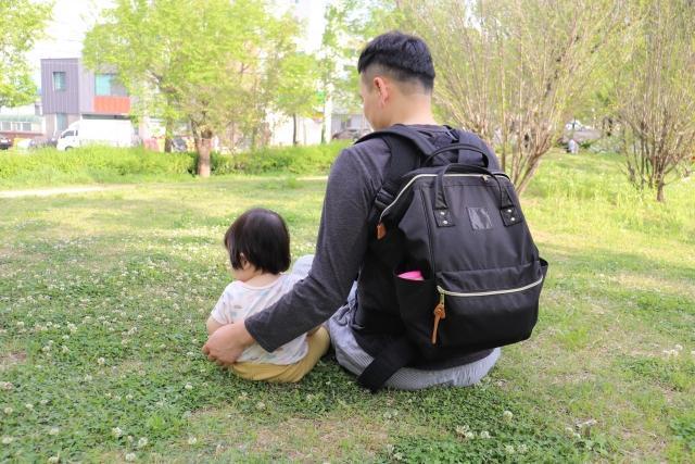 女網友因為買了一輛新車,意外發現交往多年的男友偷吃好兄弟。(示意圖:Photo-AC)