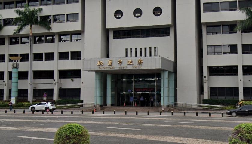 「桃園女神」女網友，昨日在臉書上PO出多張女嬰照片，她表示小孩剛吃完「竹筍炒肉絲」，更分享孩子疑似遭痛打的照片。（翻攝GOOGLE MAP）