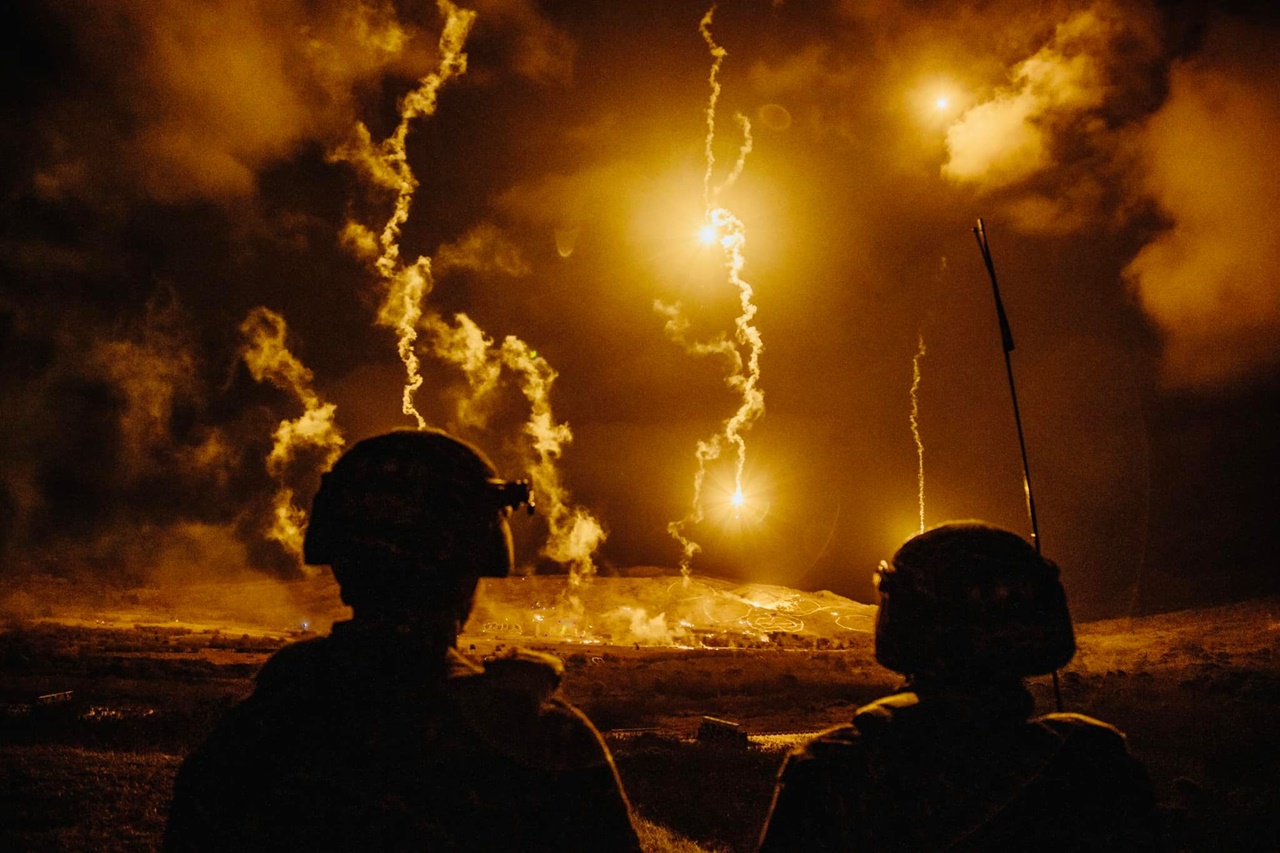 徐巧芯認為，若兩岸開戰，美國一樣會喊出「自己的仗自己打」，所以台灣勢必得調整軍隊制度。（翻攝自國防部發言人臉書）