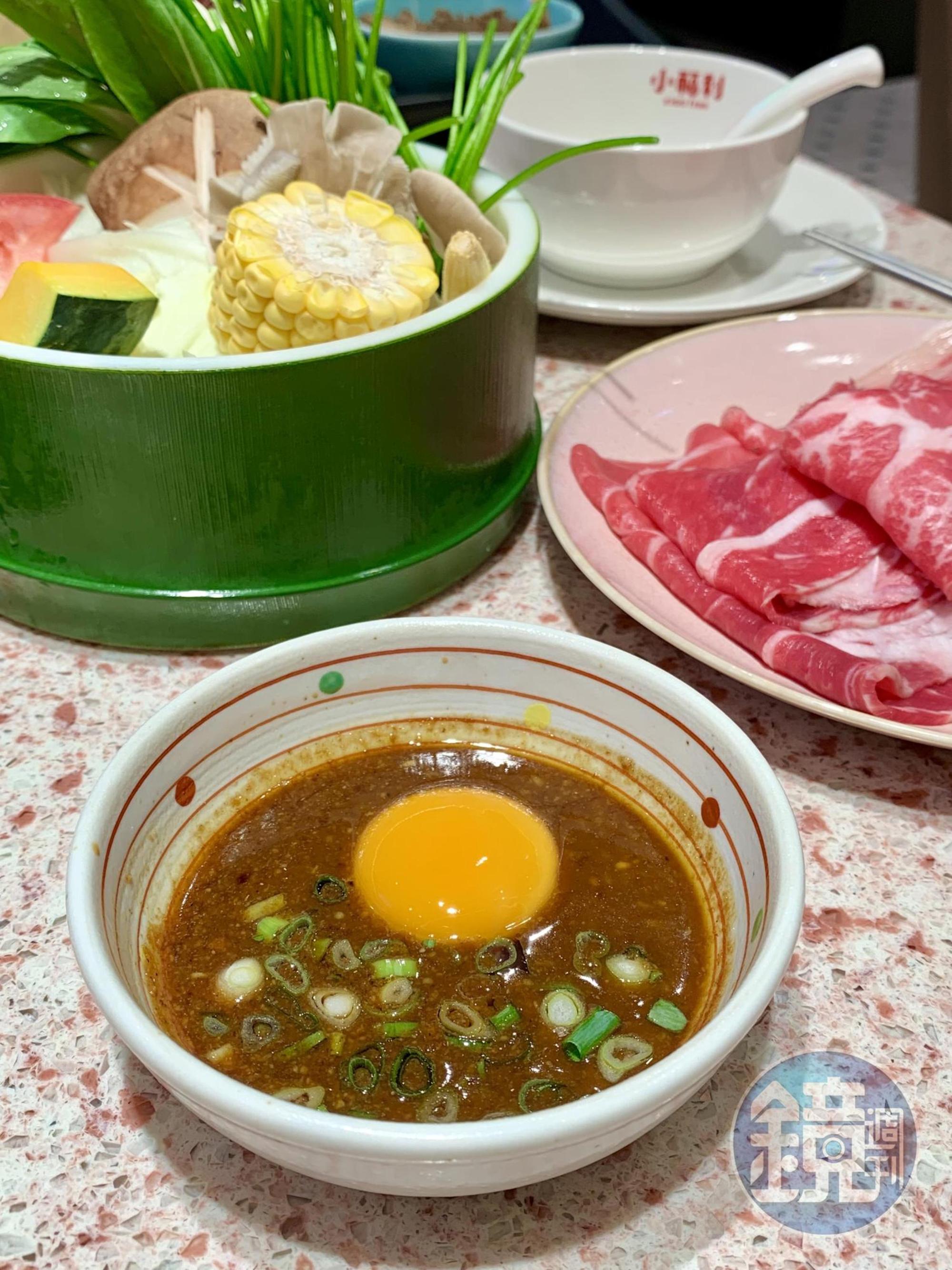 「十八香特製沙茶」是用18種香料細火煸炒，吃起來不會太重鹹過油，還有明顯花生香。