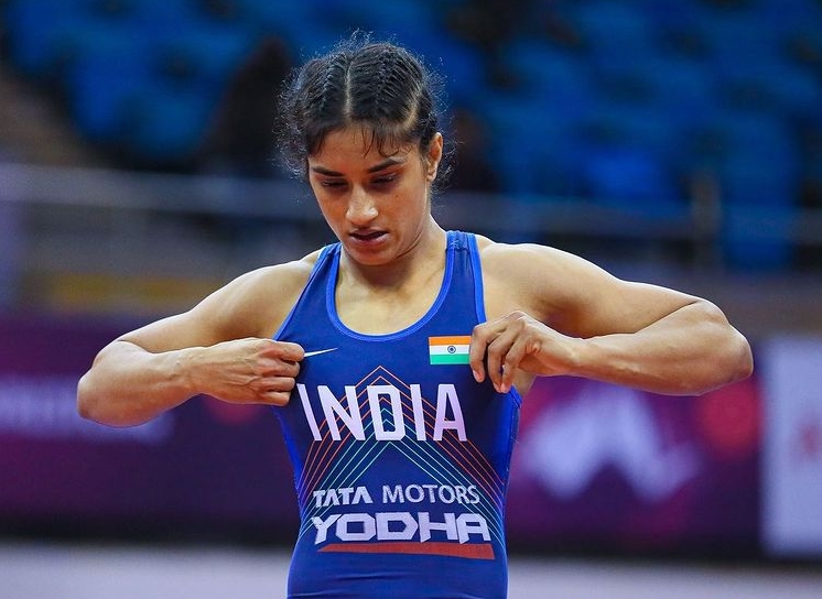 珀戈特是《我和我的冠軍女兒》電影真實人物中的家族成員，代表印度參加東京奧運卻被控有不當行為。（翻攝自@vineshphogat Instagram）