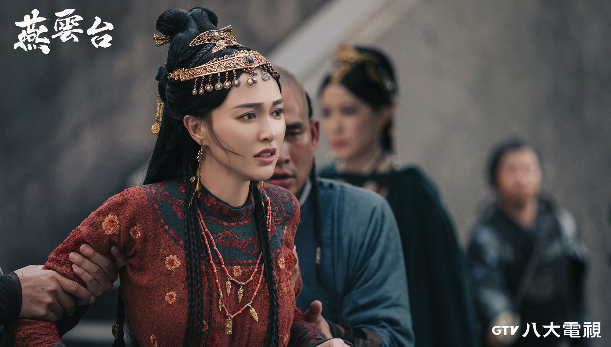 唐嫣談到拍攝與竇驍的離別戲,當下隱忍情緒演出,形容「愛是克制」。(八大電視提供)