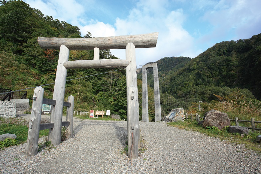 參拜「白山比咩神社」，也是到訪的重要目的。（石川縣台灣推廣事務所提供）