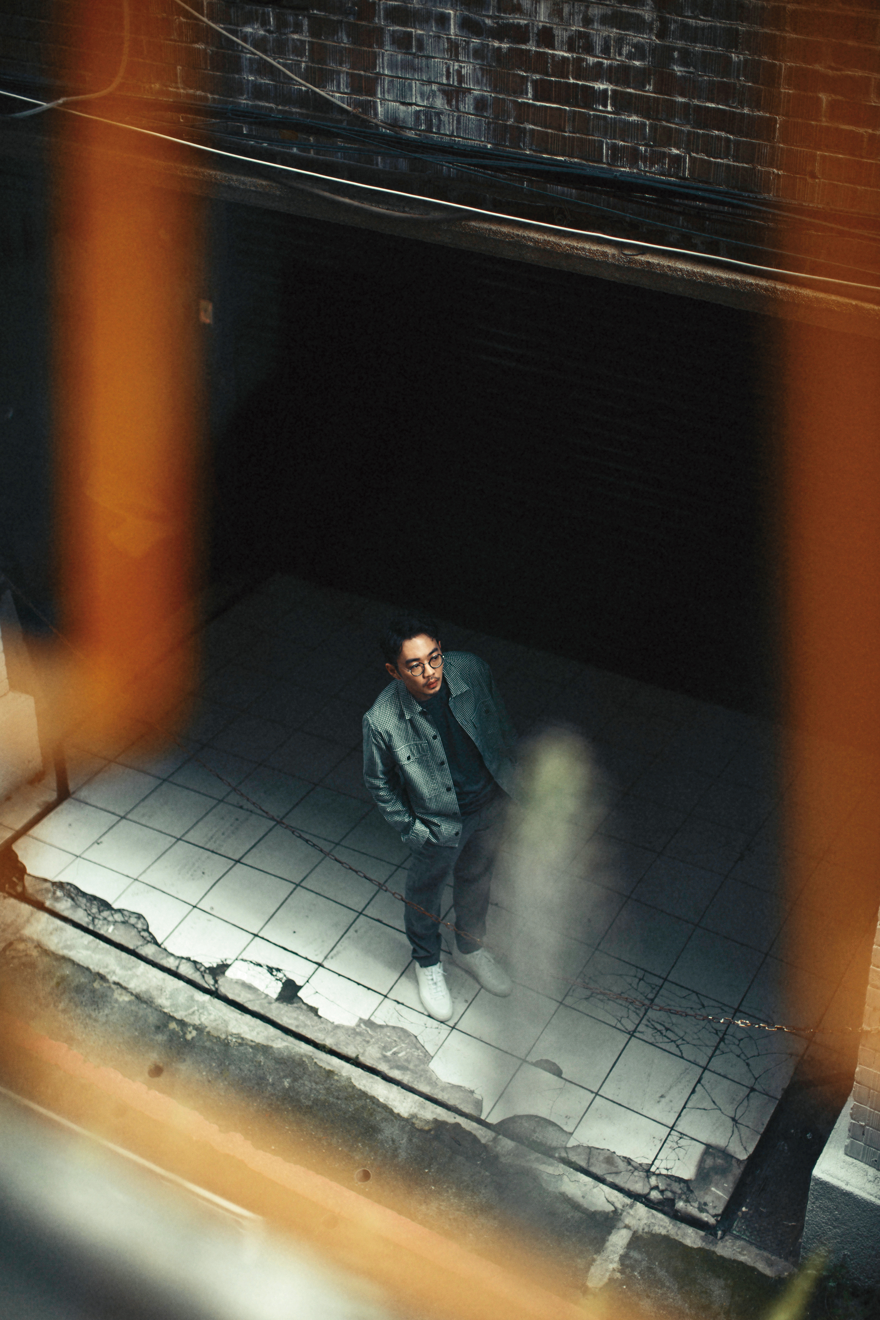 作品都有生死一瞬間的主題，程偉豪回頭檢視，的確跟人生遭遇脫離不了關係。