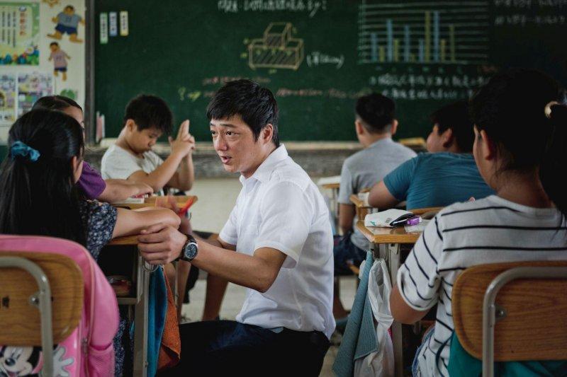 《期末考》學生之間各種霸凌與排擠的狀況,也需要老師的介入。(海鵬影業)
