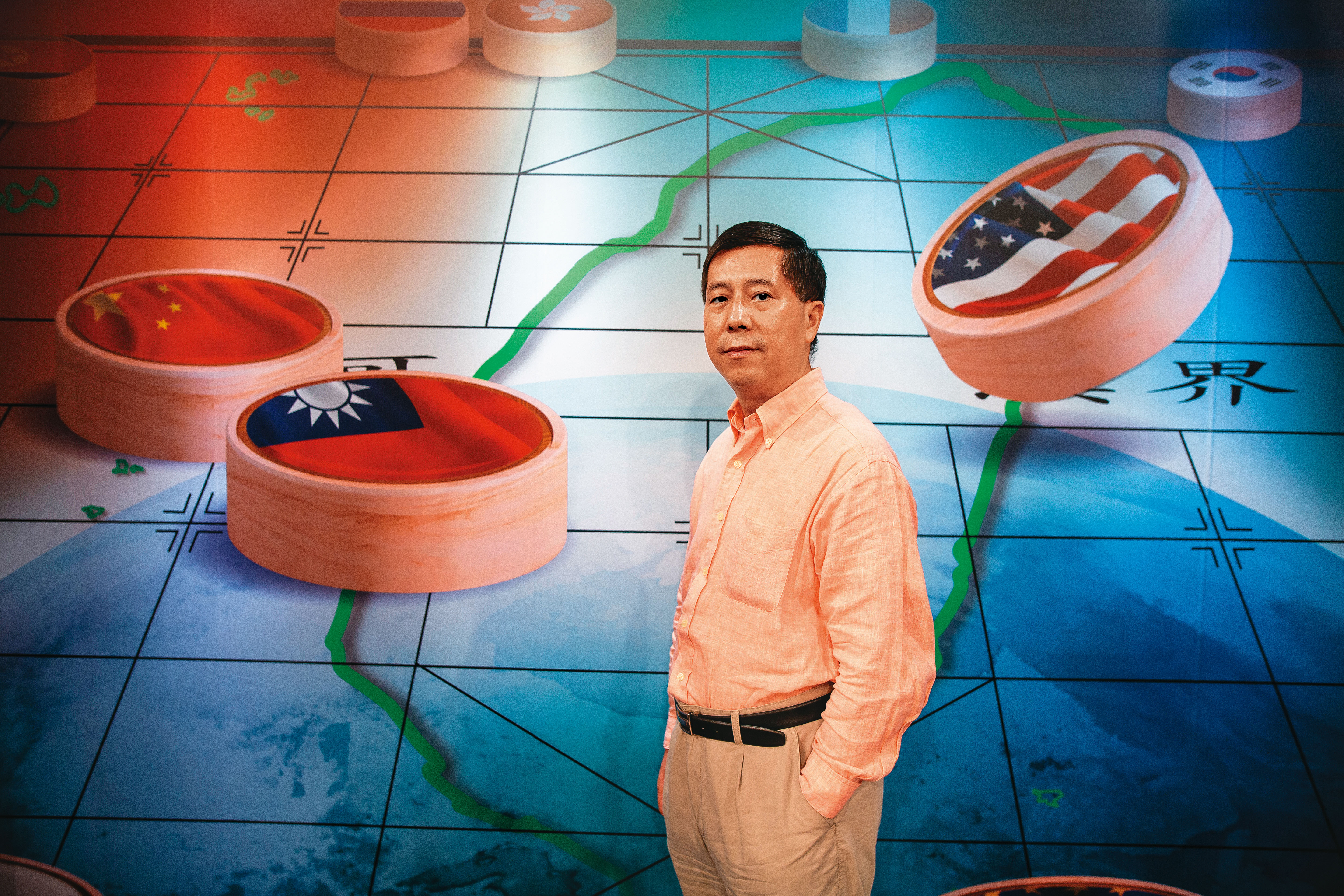 汪浩主持的節目從美、中、台國際關係角度討論時事。