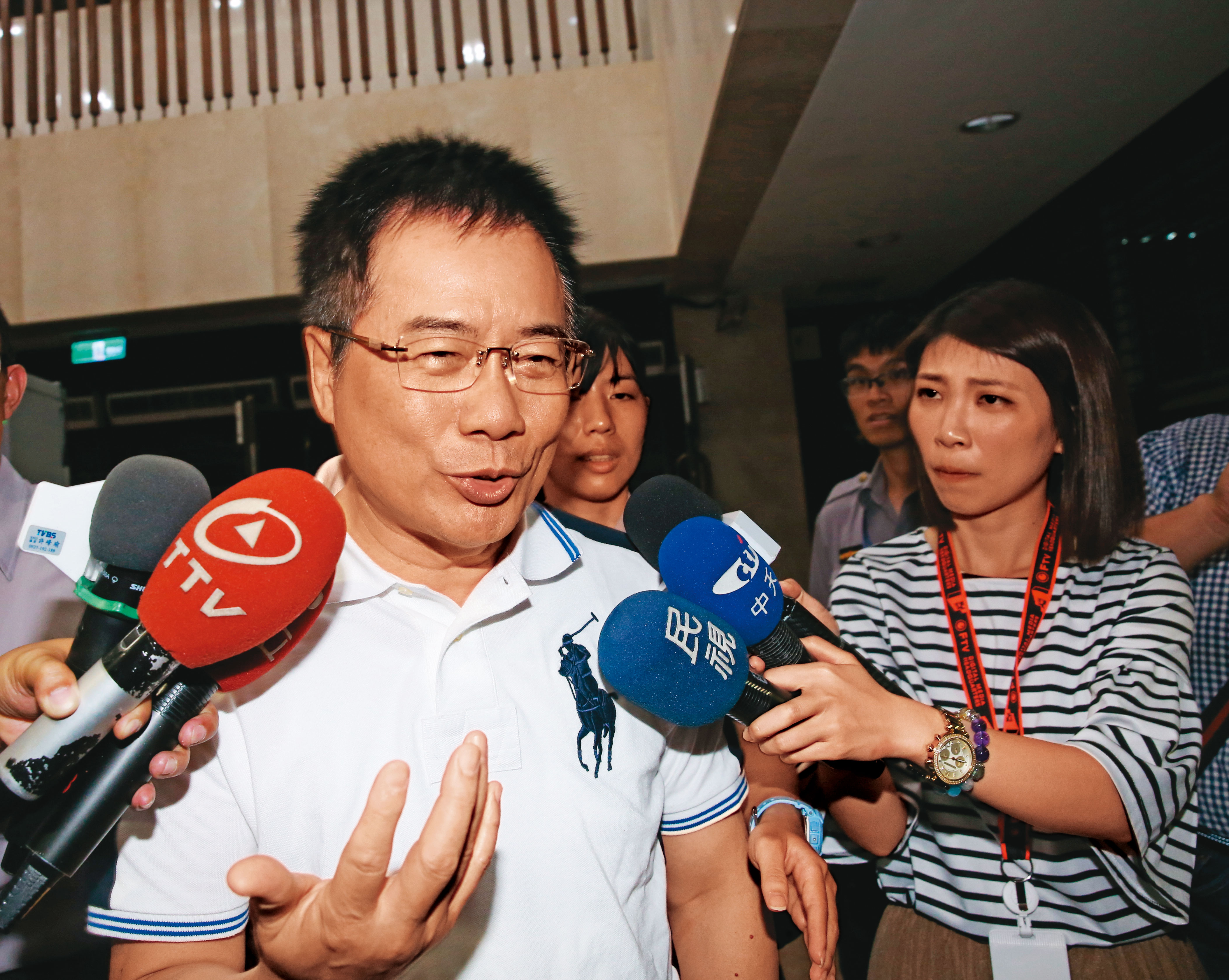前立委蔡正元（圖）引進郭台強、羅玉珍夫婦買中影後，自己曾任中影董事長，卻因侵占中影減資款遭收押。