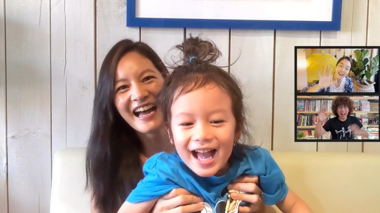節目第一集主題「自學與共教」拍攝過程遇到Janet大兒子搶鏡模樣可愛。（公視提供）