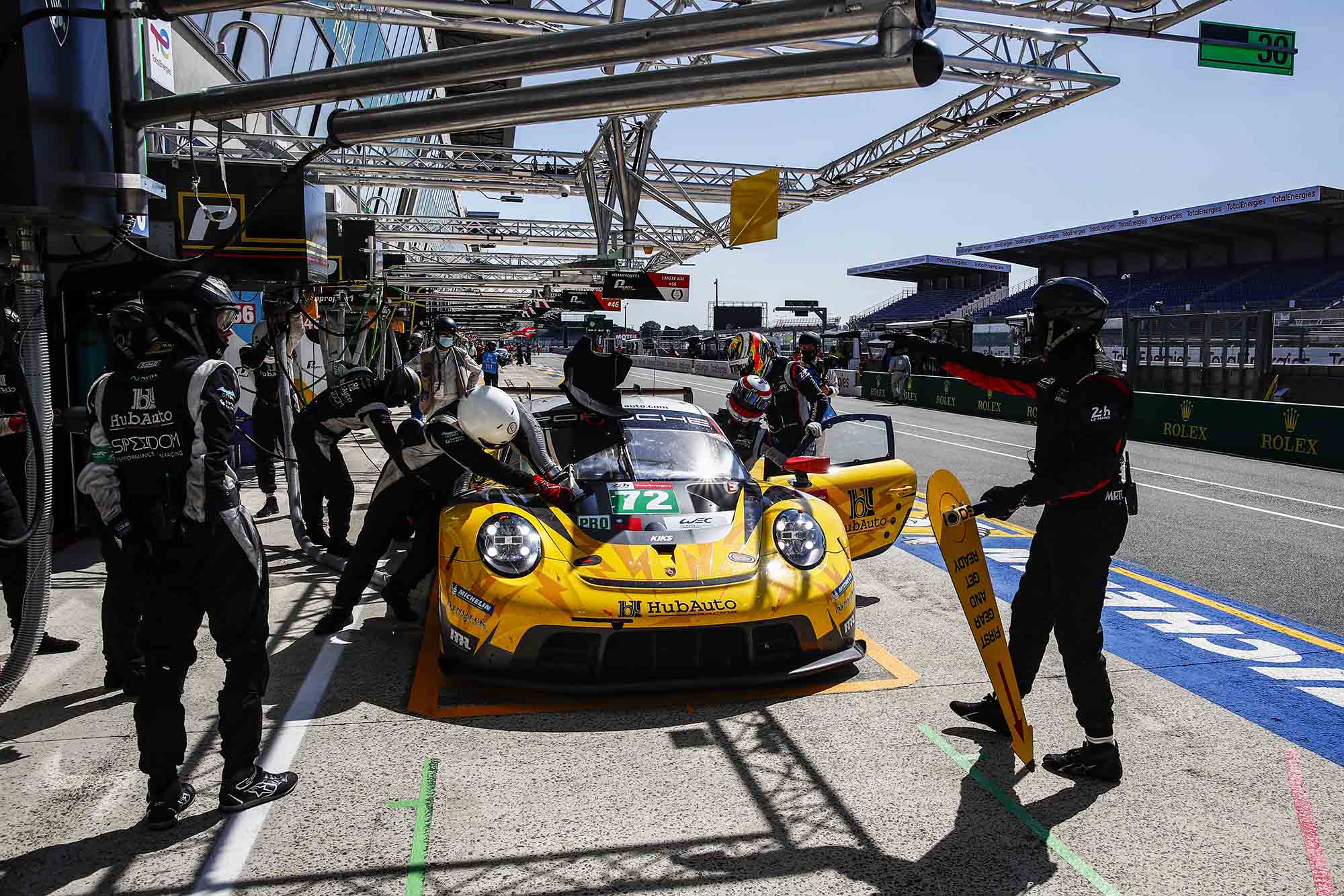 【汽車硬知識】在兩萬次換檔和兩千八百萬次火星塞點火之間！24小時利曼耐力賽Porsche 911 RSR的壓力測試