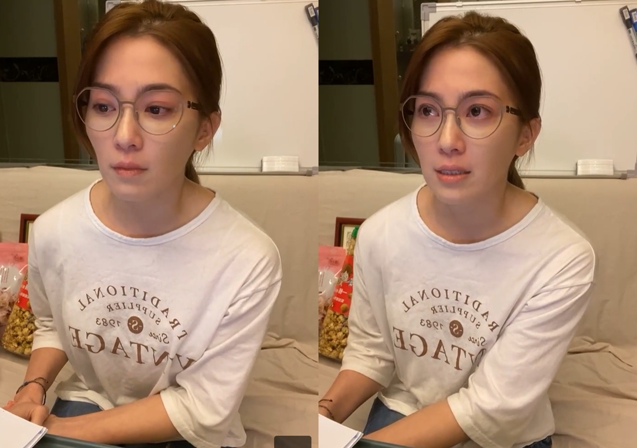 許藍方今晚在臉書直播，不過在談論過程中她一度哽咽紅了眼眶。（翻攝自許藍方臉書）