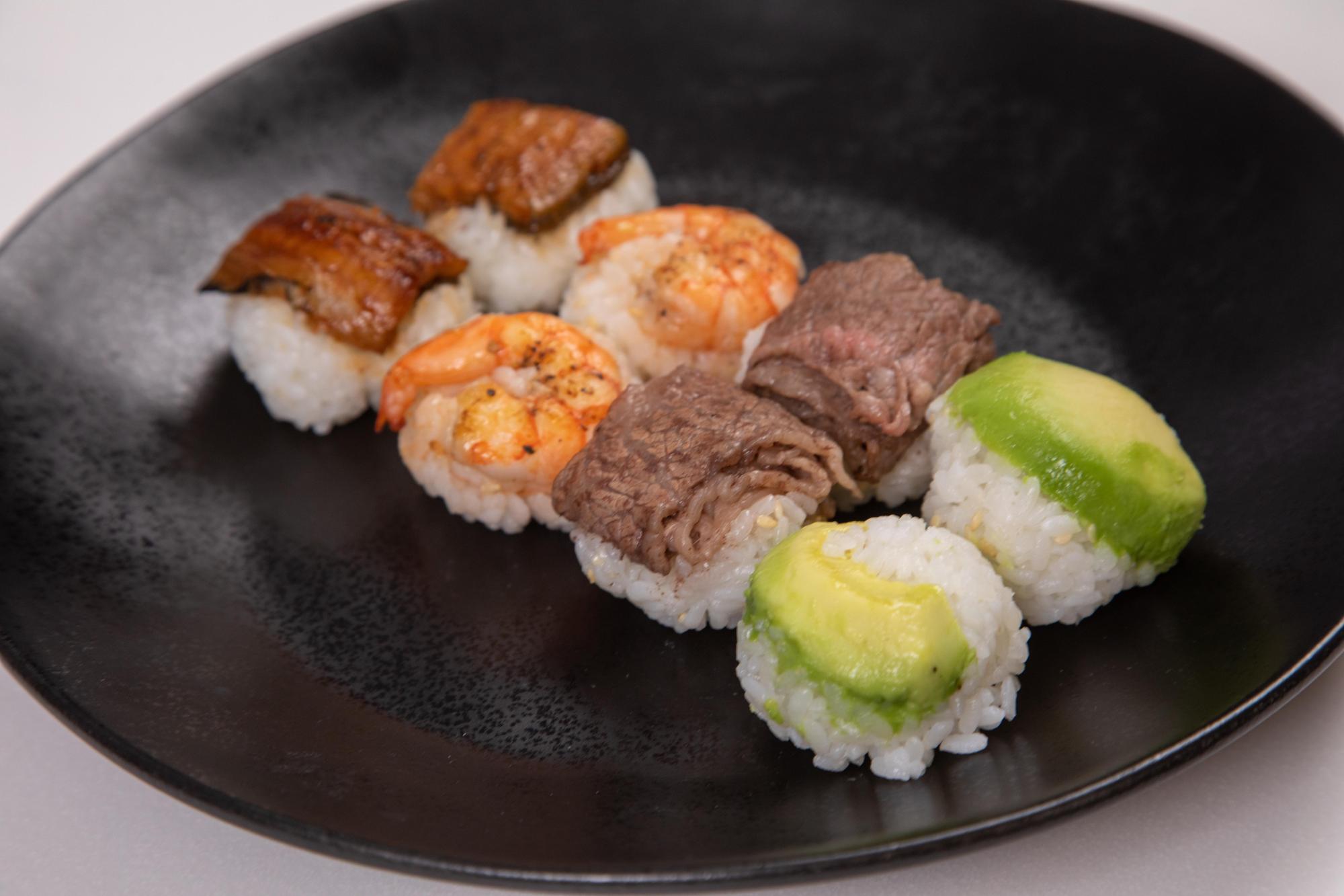 需要少量多餐的人,可以試試這道好吞嚥的「一口小飯糰」。