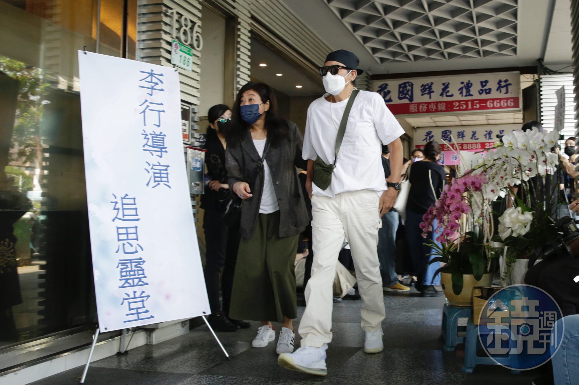 秦漢今早前往李行導演靈堂致哀，對於他的離世感到很突然。